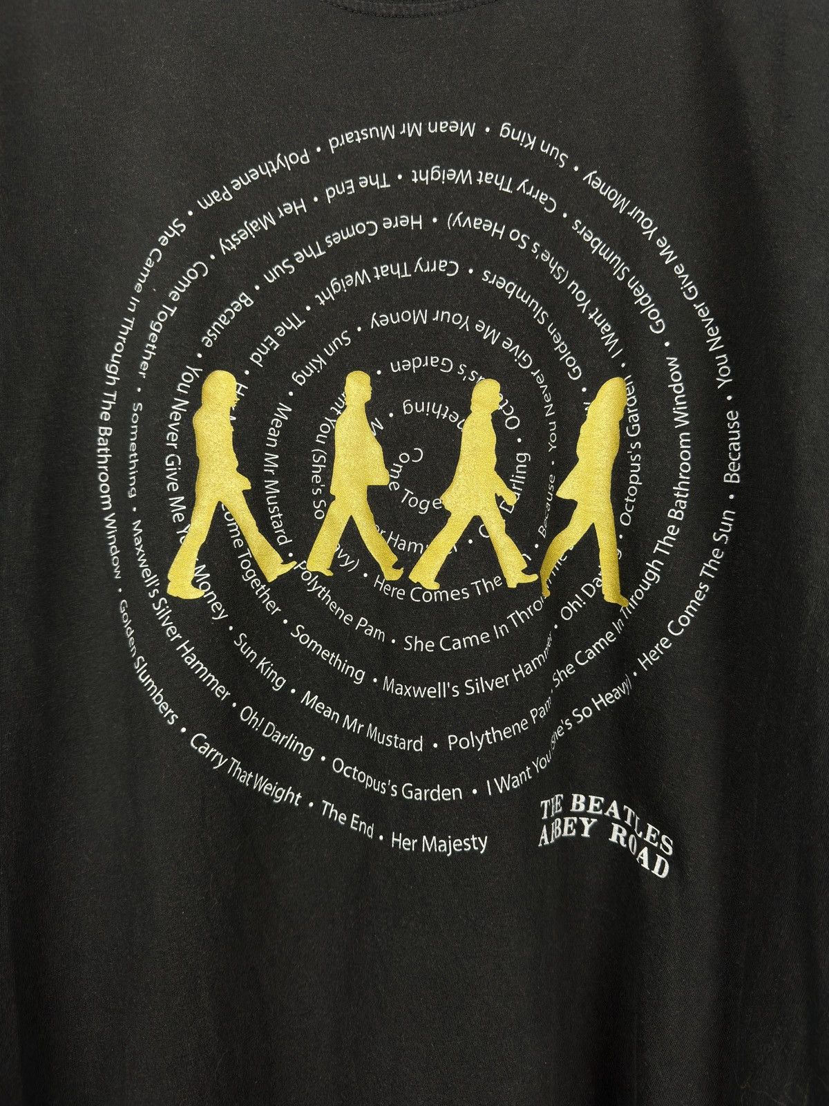 Band Tees × Vintage Vintage 00s The Beatles ‘Abbey Road’ Band T-Shirt Size US S / EU 44-46 / 1 - 4 Thumbnail