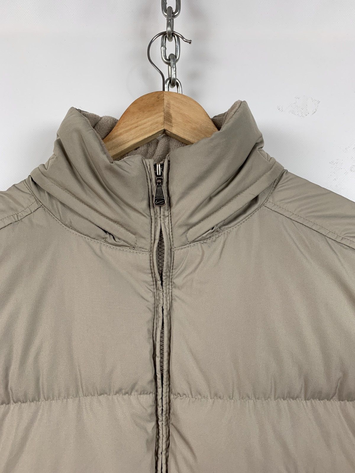 Nike 00s Vintage Nike Beige Down Puffer Vest Size US L / EU 52-54 / 3 - 7 Thumbnail