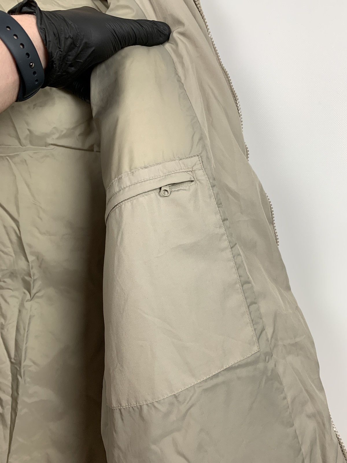 Nike 00s Vintage Nike Beige Down Puffer Vest Size US L / EU 52-54 / 3 - 14 Thumbnail