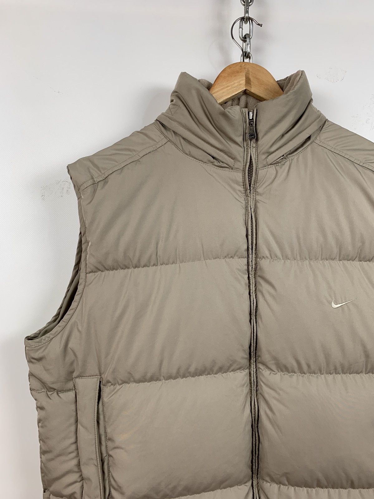 Nike 00s Vintage Nike Beige Down Puffer Vest Size US L / EU 52-54 / 3 - 6 Thumbnail