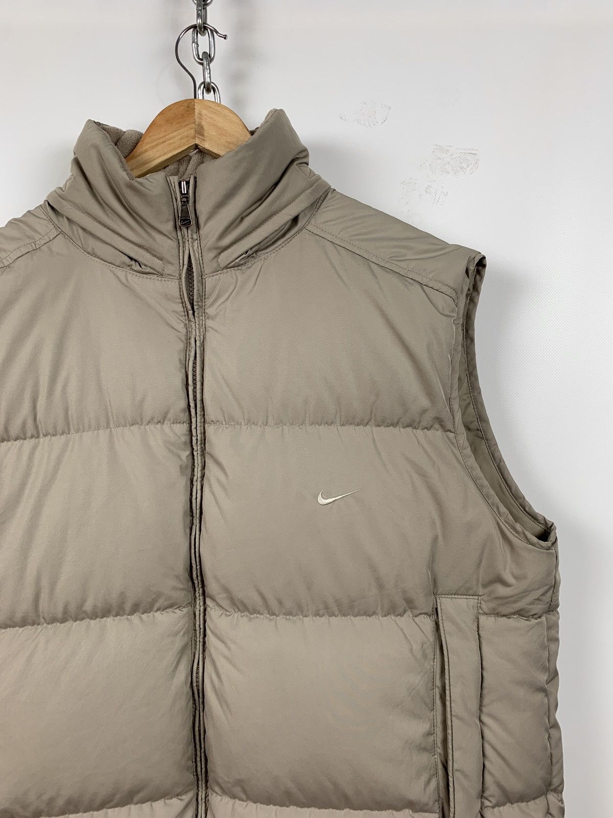 Nike 00s Vintage Nike Beige Down Puffer Vest Size US L / EU 52-54 / 3 - 5 Thumbnail