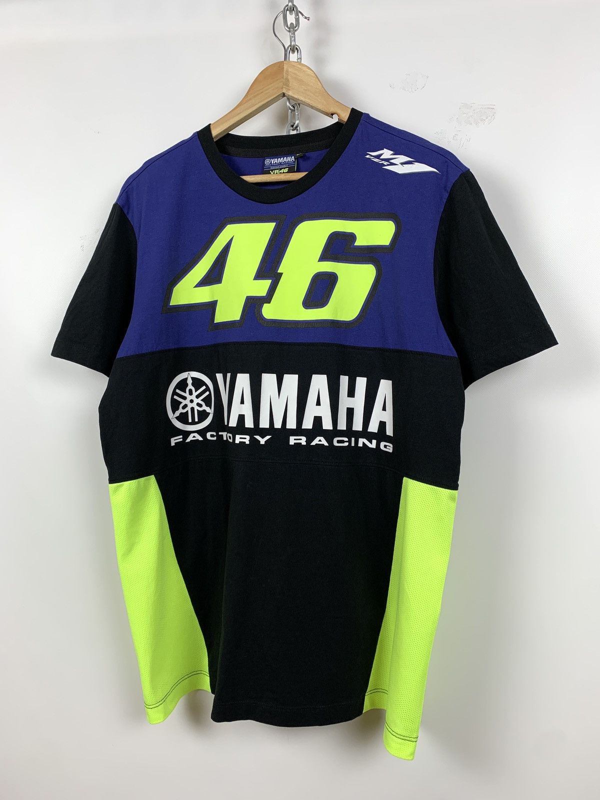 Vintage Vintage Yamaha Valentino Rossi #46 Racing T-Shirt Size US XL / EU 56 / 4 - 6 Thumbnail