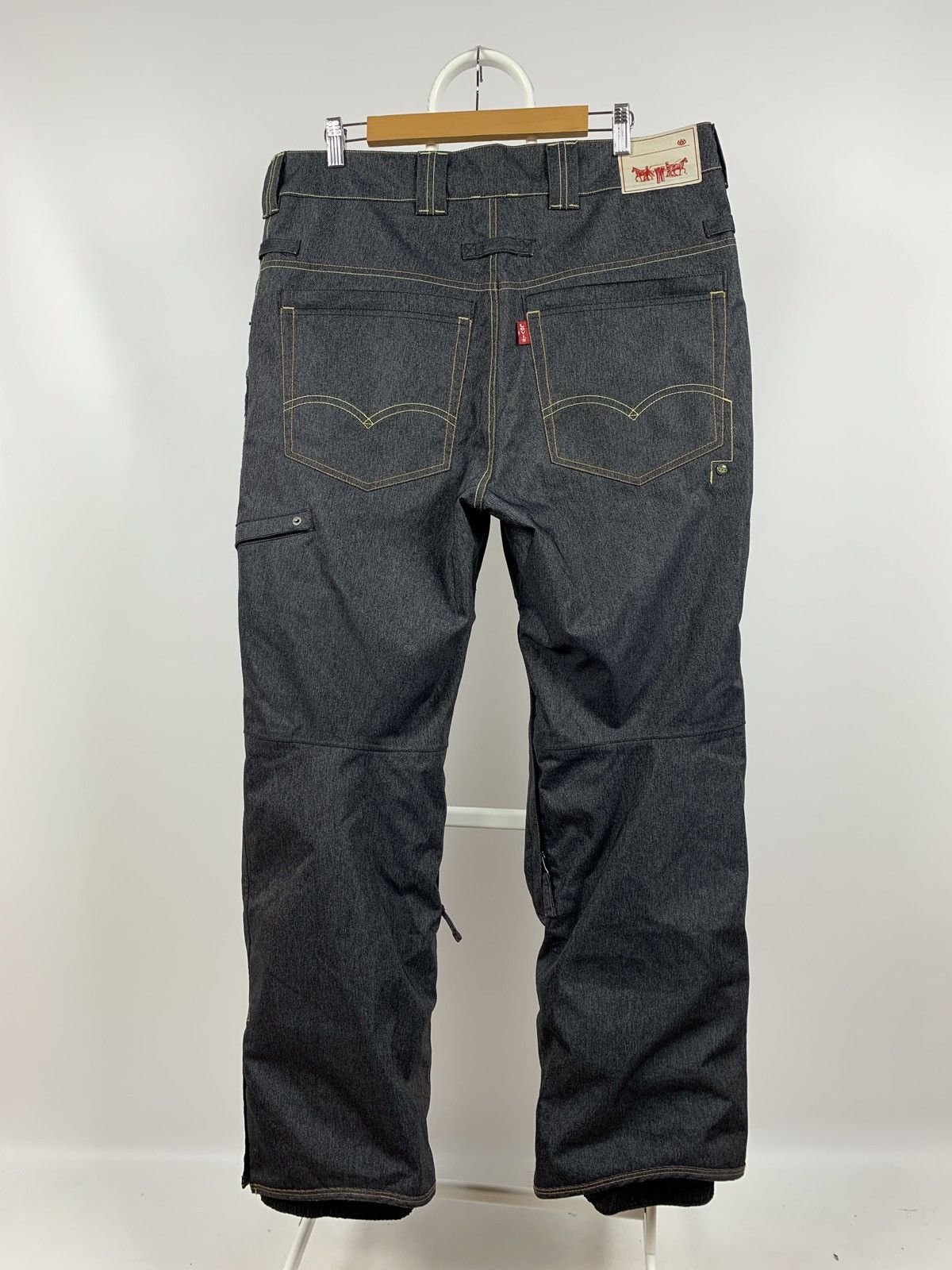 Levi's Levi’s x 686 Limited Edition Cargo Ski Pants | Grailed