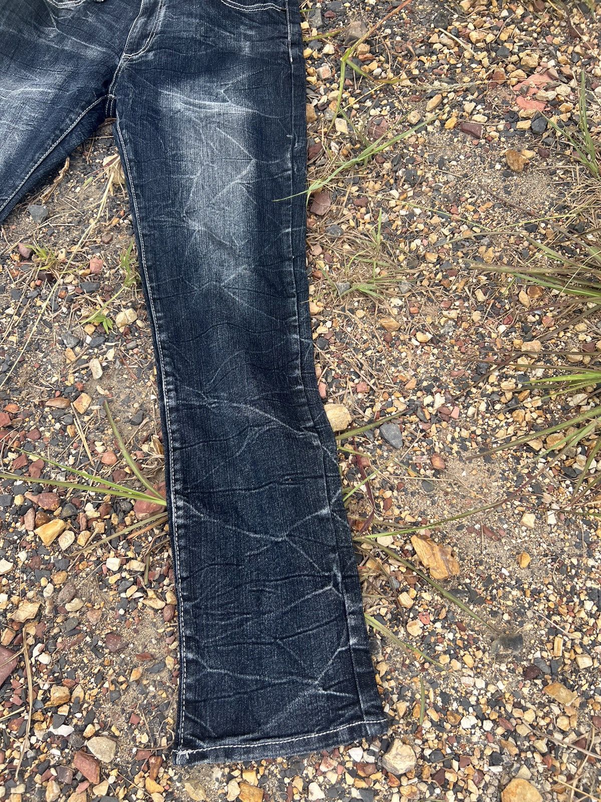 Japanese Brand × Vintage Distressed Jeans with rare design straight cut Size US 32 / EU 48 - 9 Thumbnail