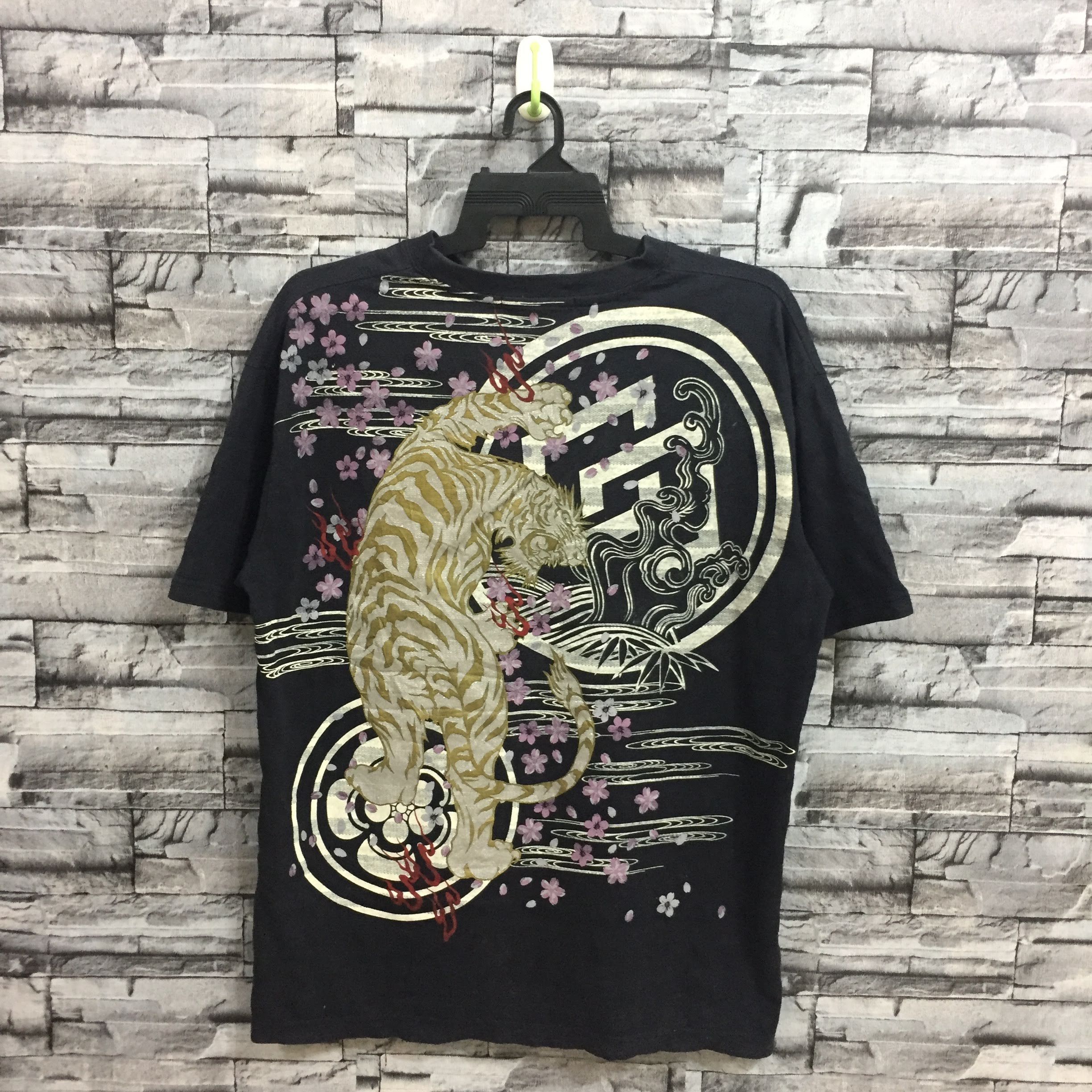 Japanese Brand Sakura Cherry Blossom TIGER t shirt size 4L fit XL black Size US XL / EU 56 / 4 - 1 Thumbnail