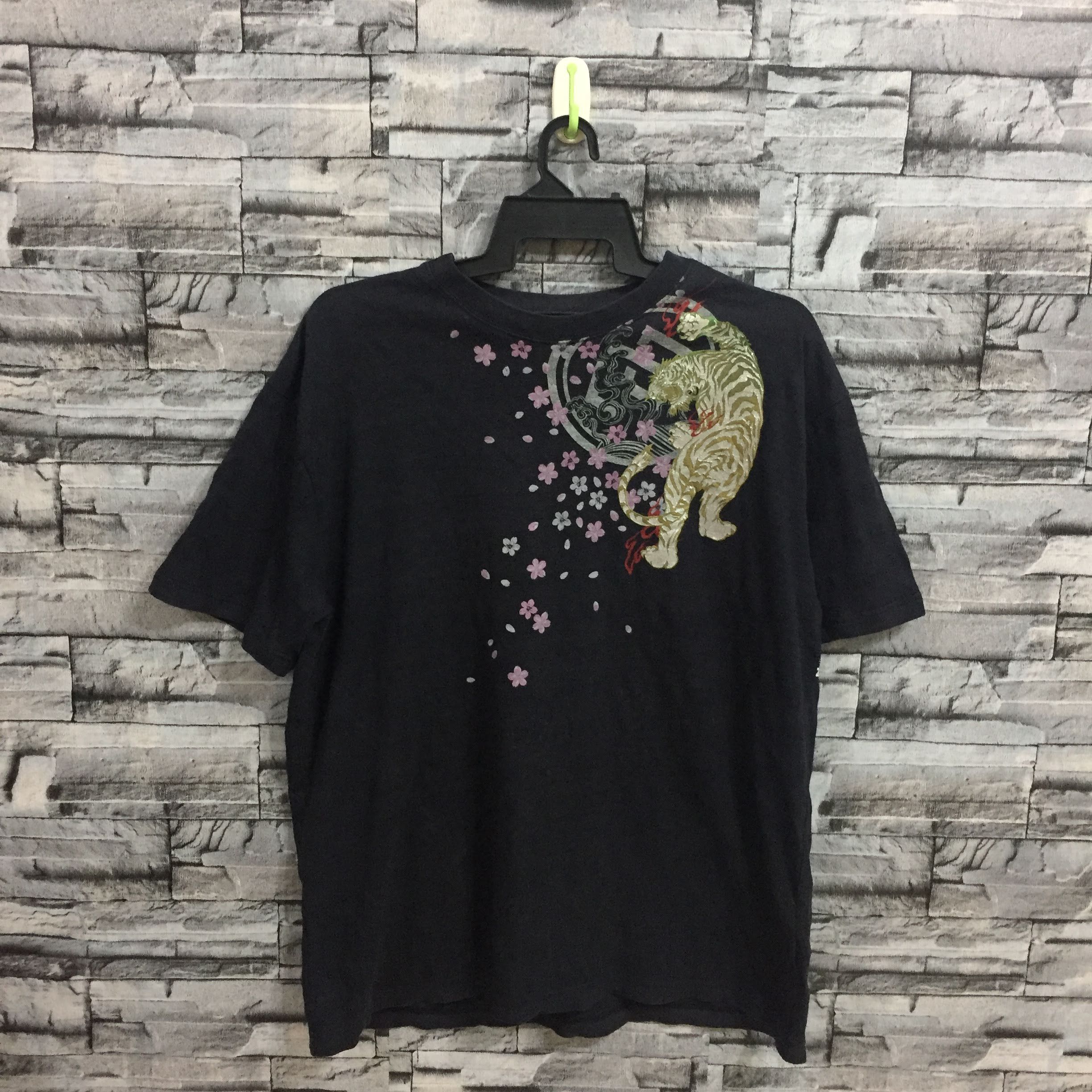 Japanese Brand Sakura Cherry Blossom TIGER t shirt size 4L fit XL black Size US XL / EU 56 / 4 - 2 Thumbnail