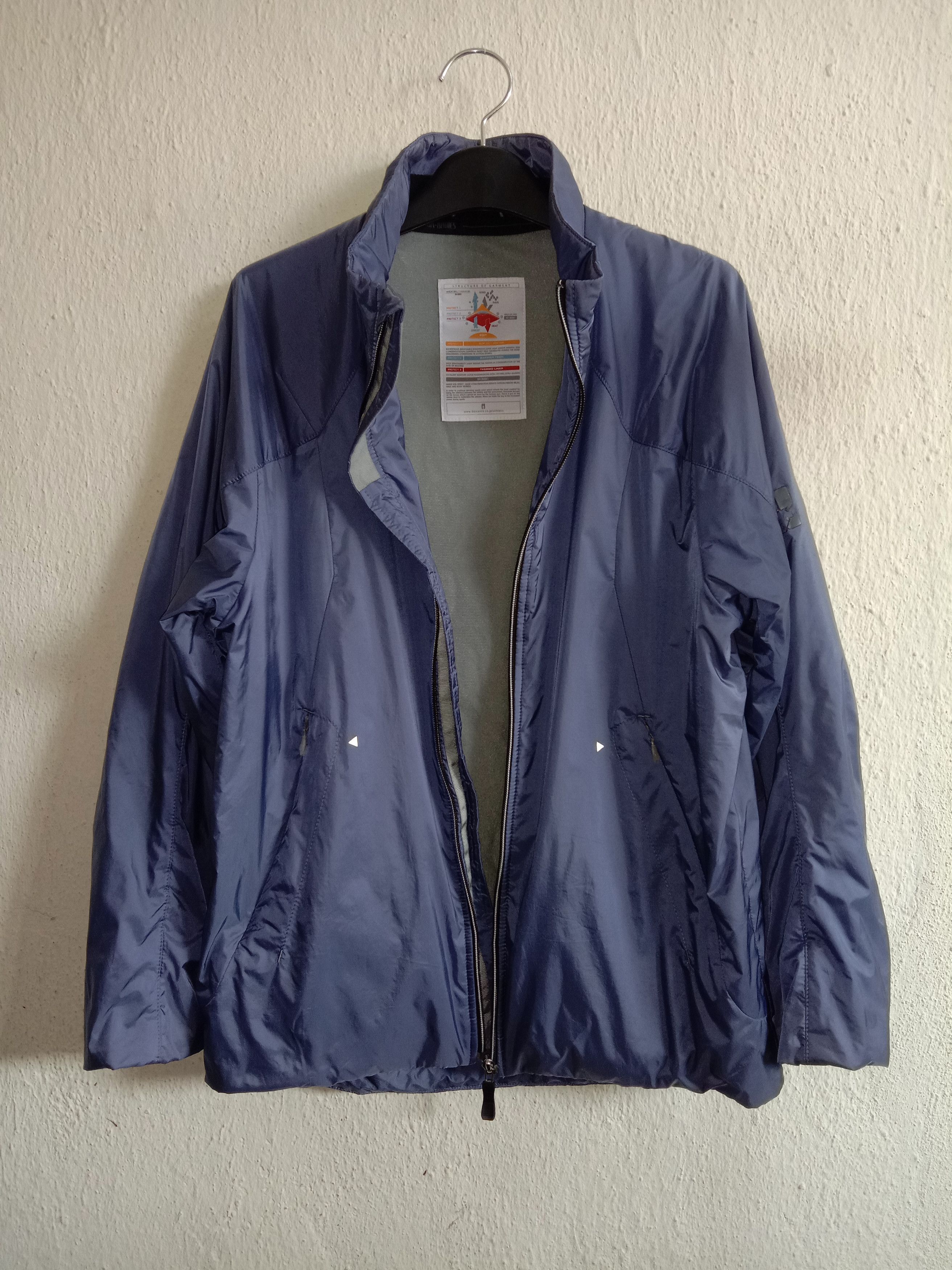 Descente Waterproof / Windproof / Breathable / Light Weight Jacket Size US M / EU 48-50 / 2 - 2 Thumbnail