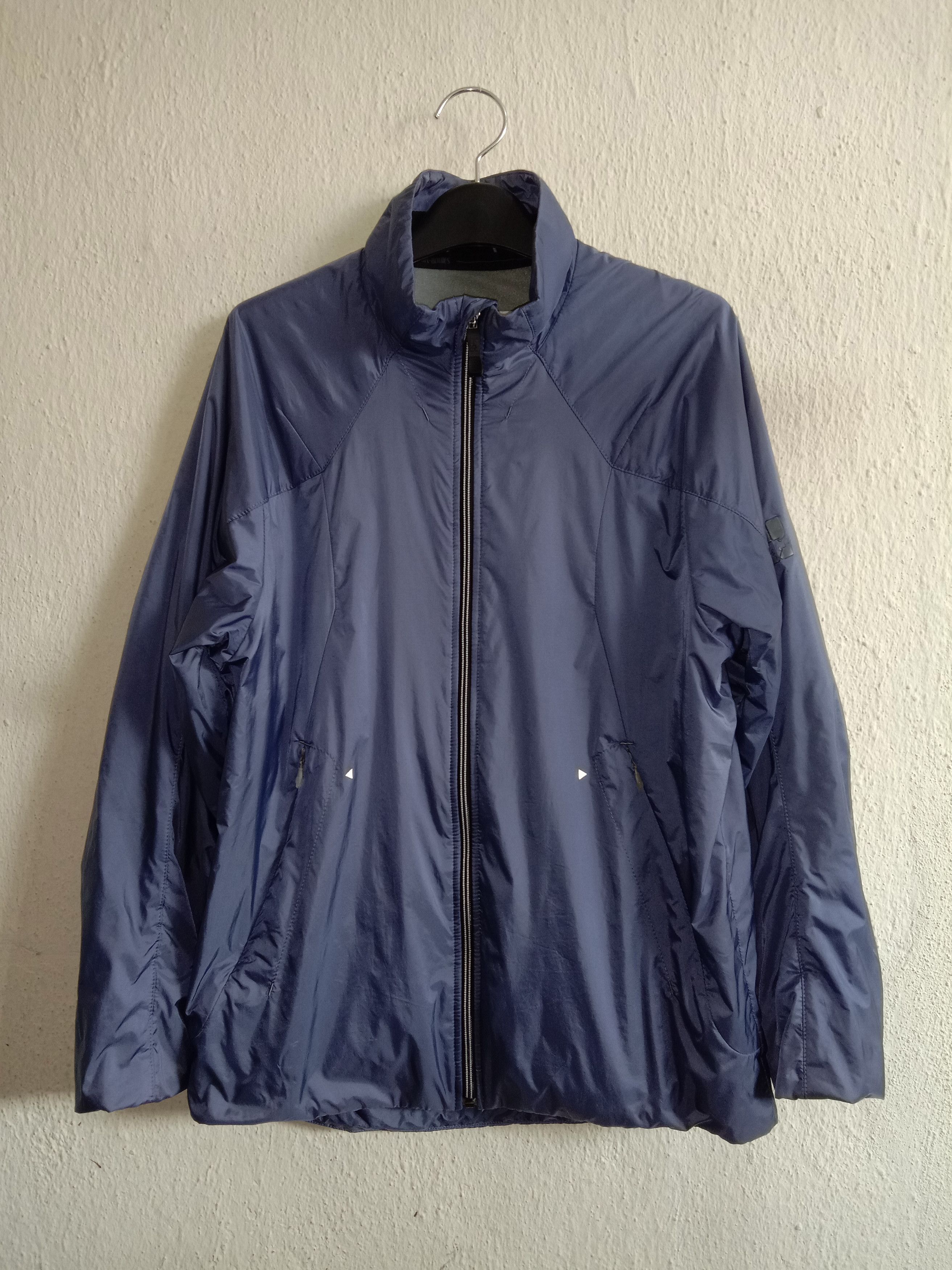 Descente Waterproof / Windproof / Breathable / Light Weight Jacket Size US M / EU 48-50 / 2 - 1 Thumbnail