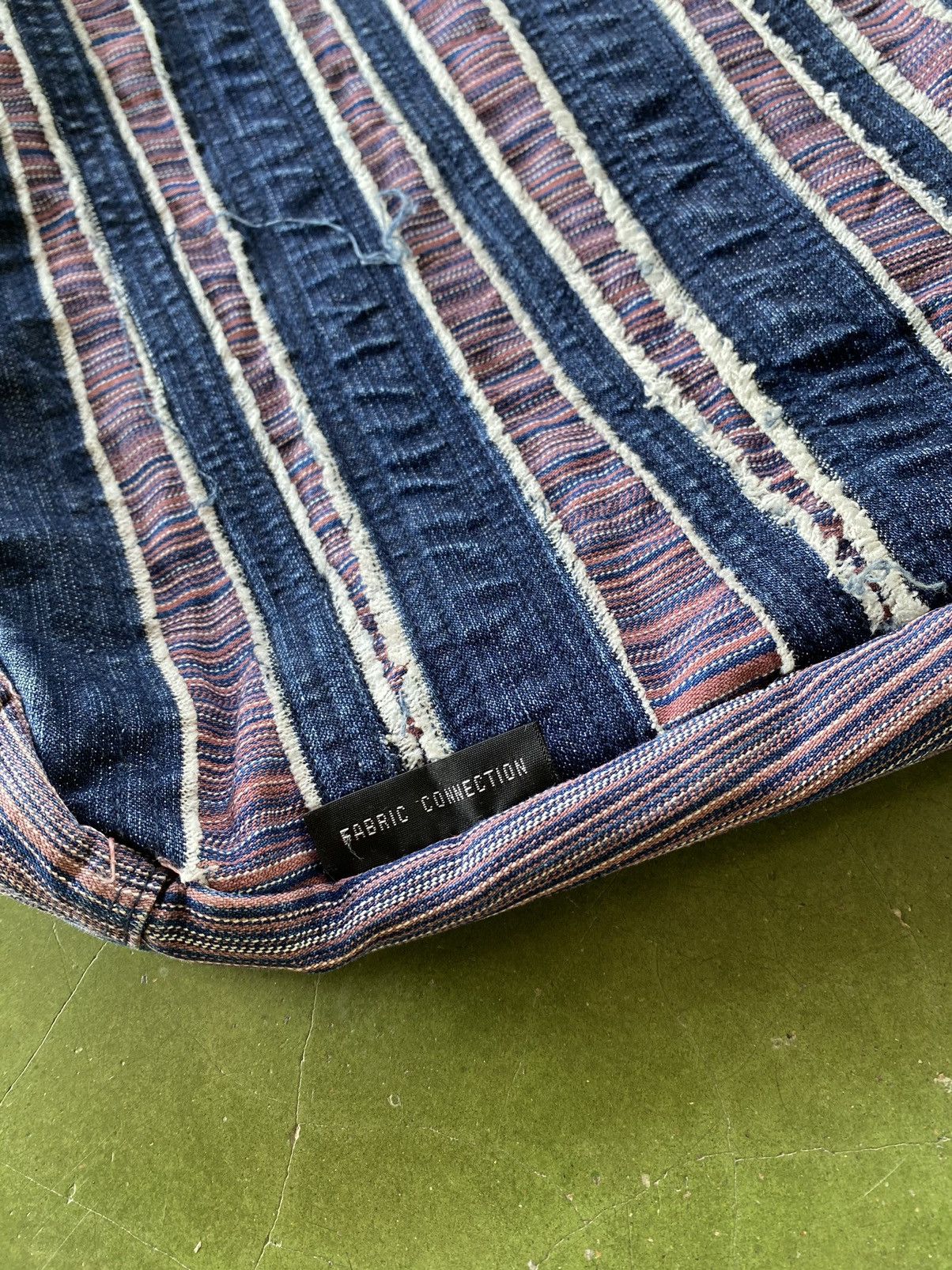 Japanese Brand × Vintage Vintage Fabric Connection Cross Body Bag Distressed Size ONE SIZE - 3 Thumbnail