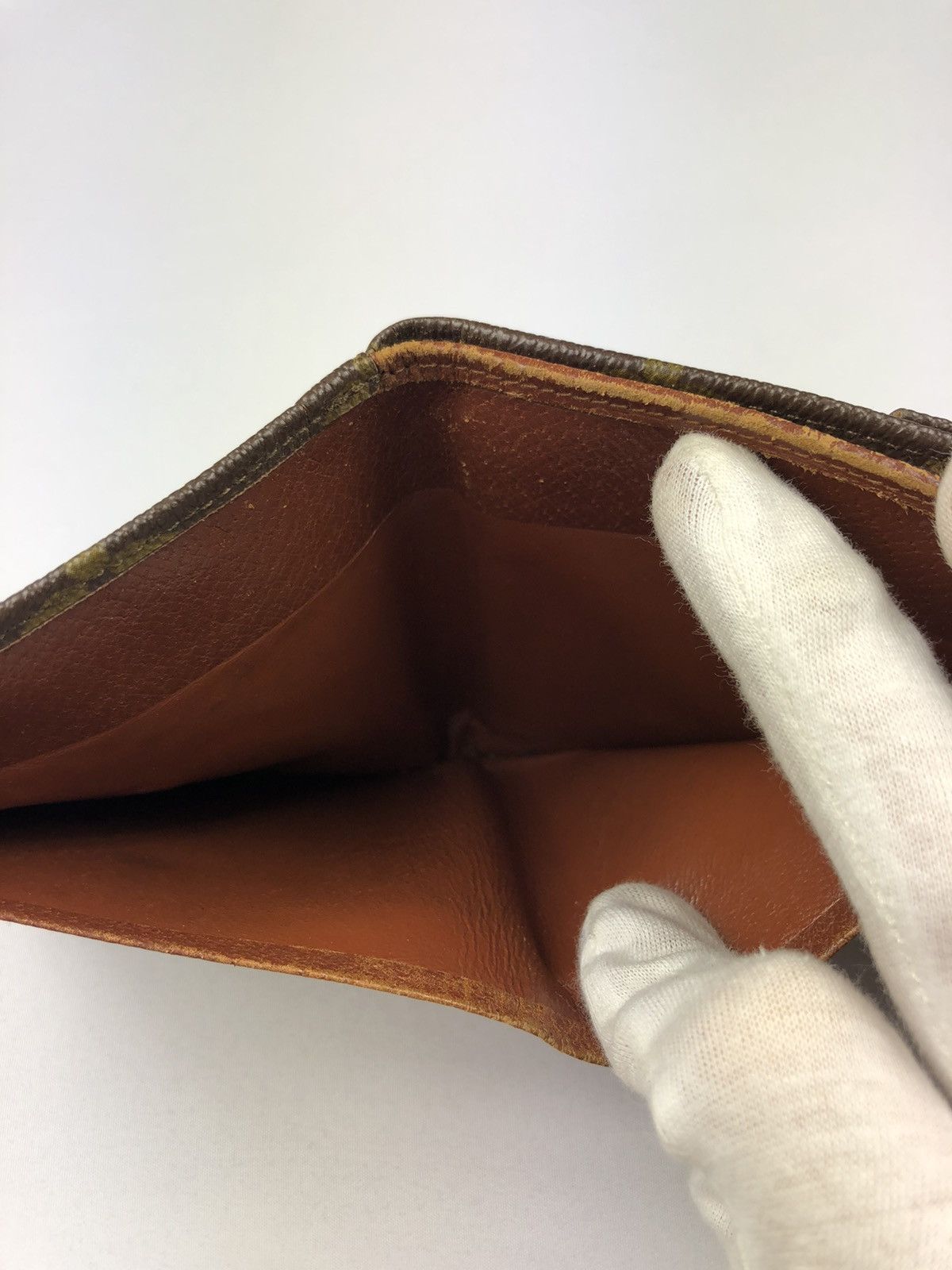 Louis Vuitton monogram trifold wallet