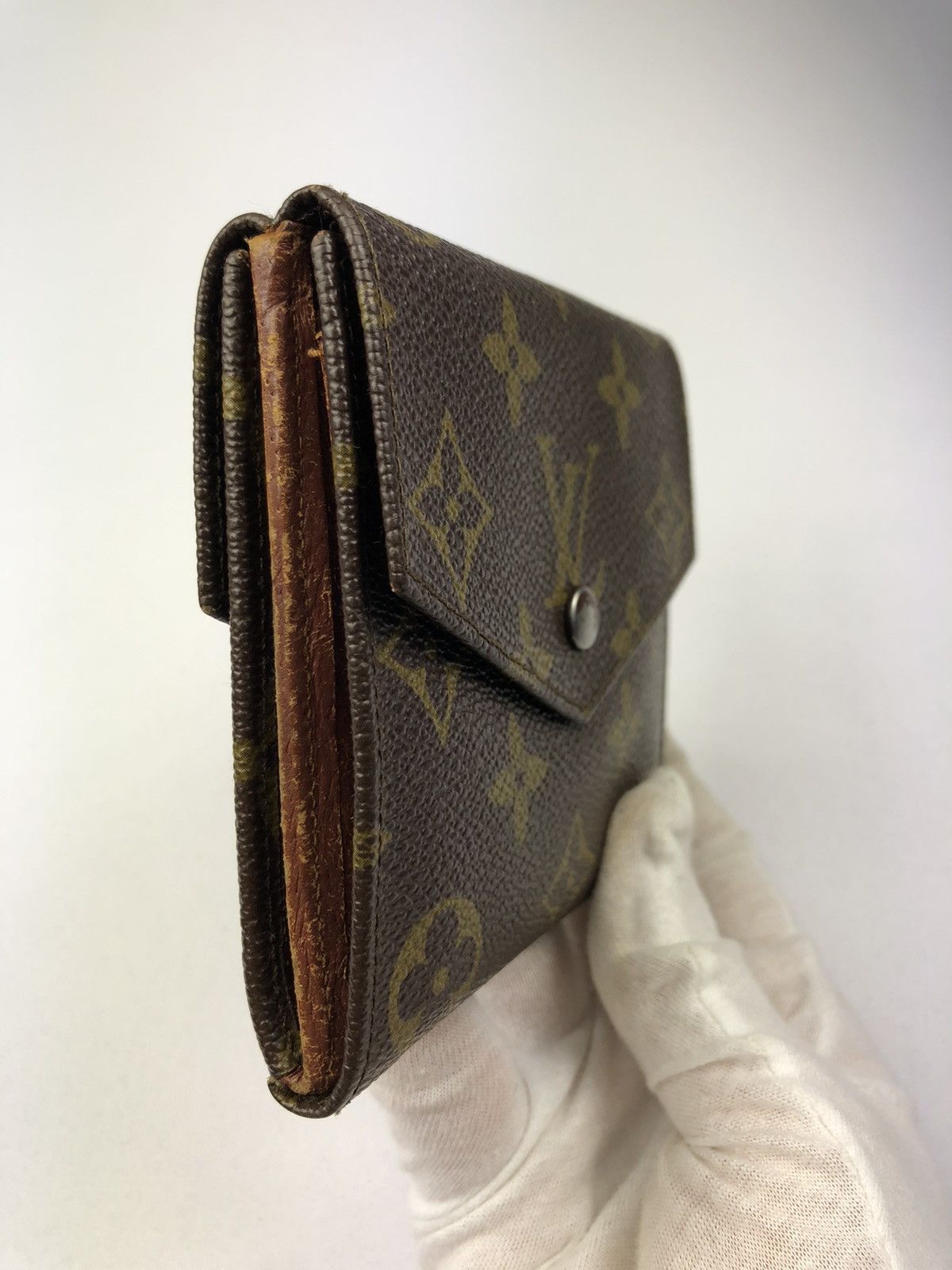 Louis Vuitton monogram trifold wallet