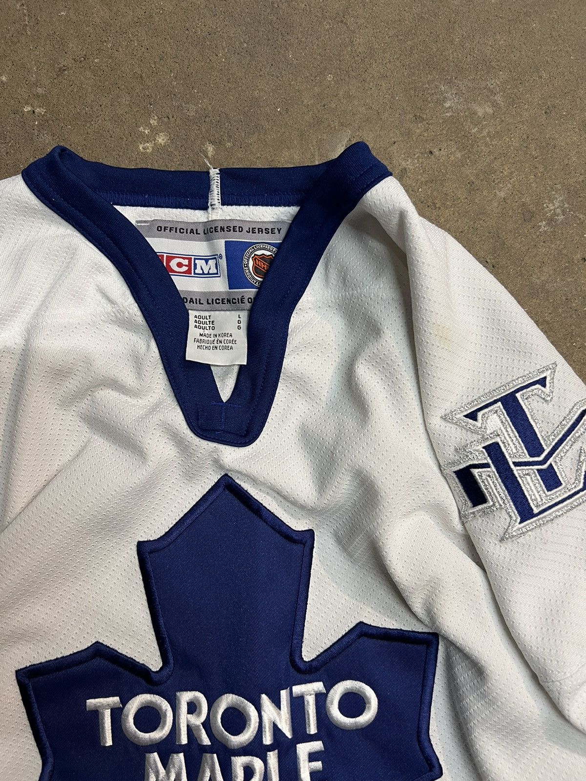 Ccm × NHL × Vintage Vintage 90's Toronto Maple Leafs CCM Hockey Jersey Size US L / EU 52-54 / 3 - 5 Thumbnail