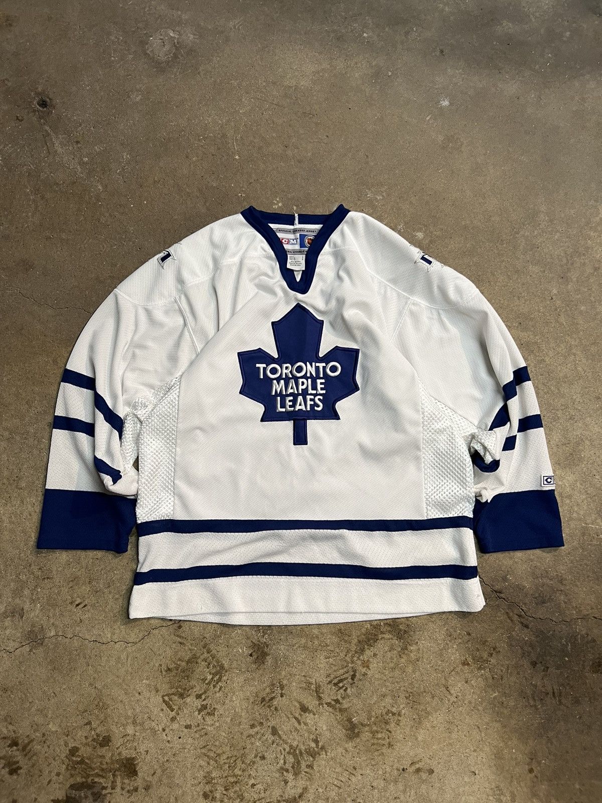 Ccm × NHL × Vintage Vintage 90's Toronto Maple Leafs CCM Hockey Jersey Size US L / EU 52-54 / 3 - 1 Thumbnail