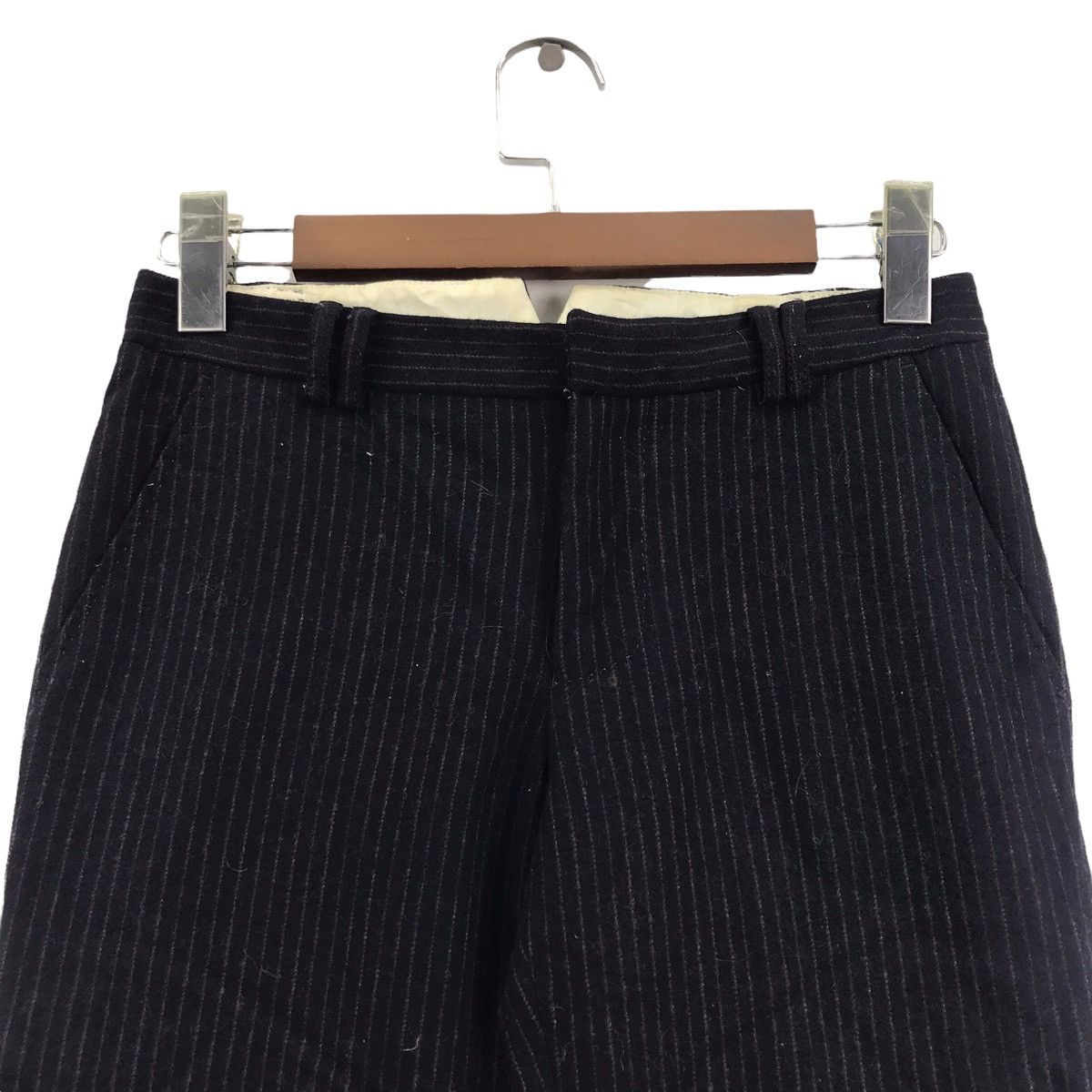 Japanese Brand HUMAN WOMAN Japanese Brand Bell Bottom Wool Casual Trousers Size US 28 / EU 44 - 2 Thumbnail