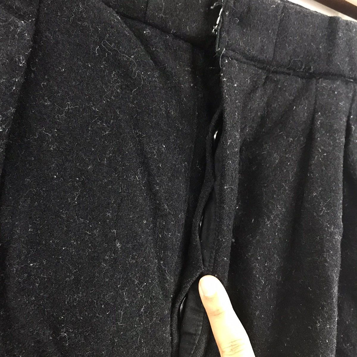 Uniqlo UNIQLO And LEMAIRE Regular Fit Wool Black Casual Trousers Size US 28 / EU 44 - 3 Thumbnail