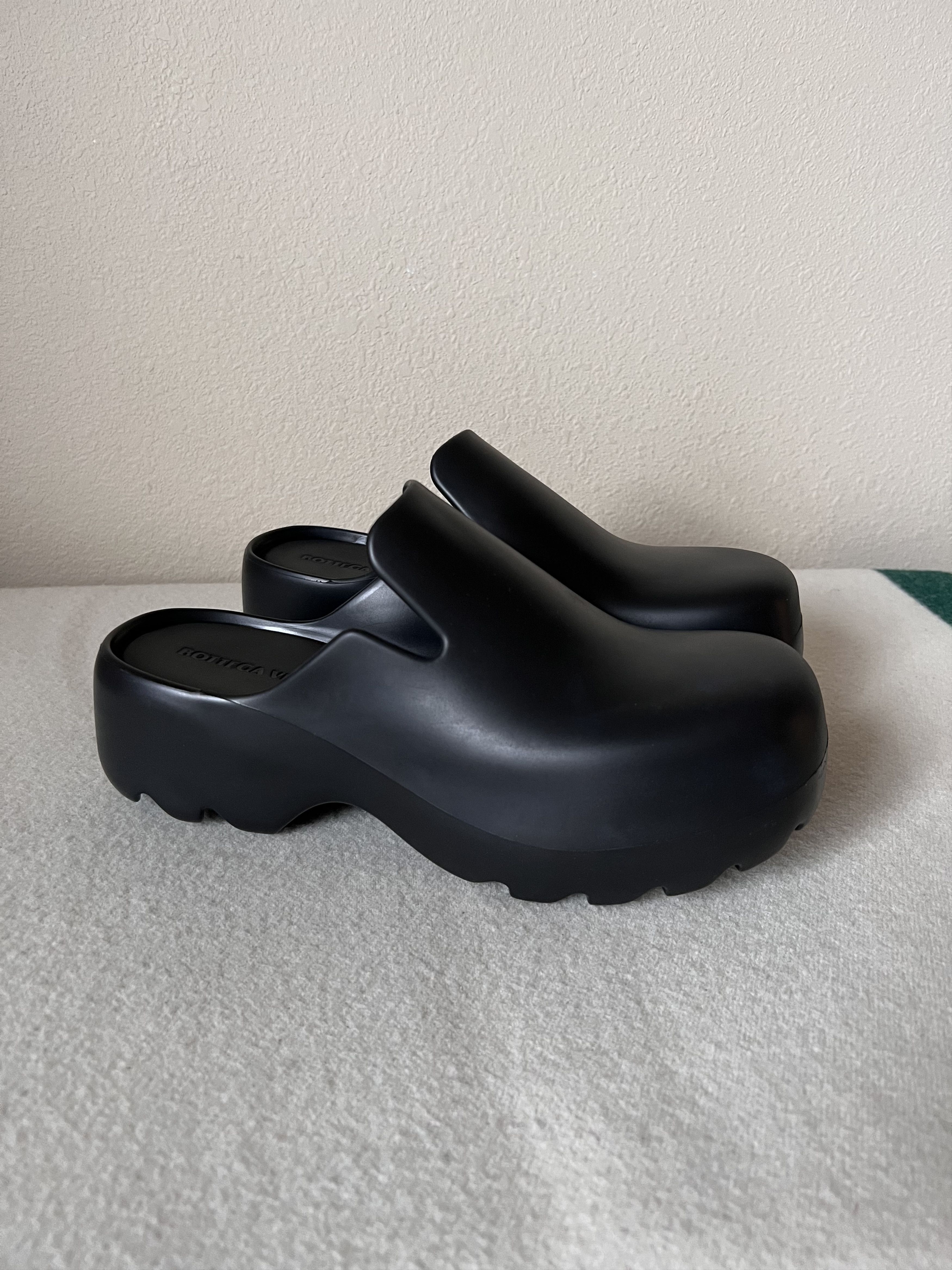 bottega veneta flash clogs