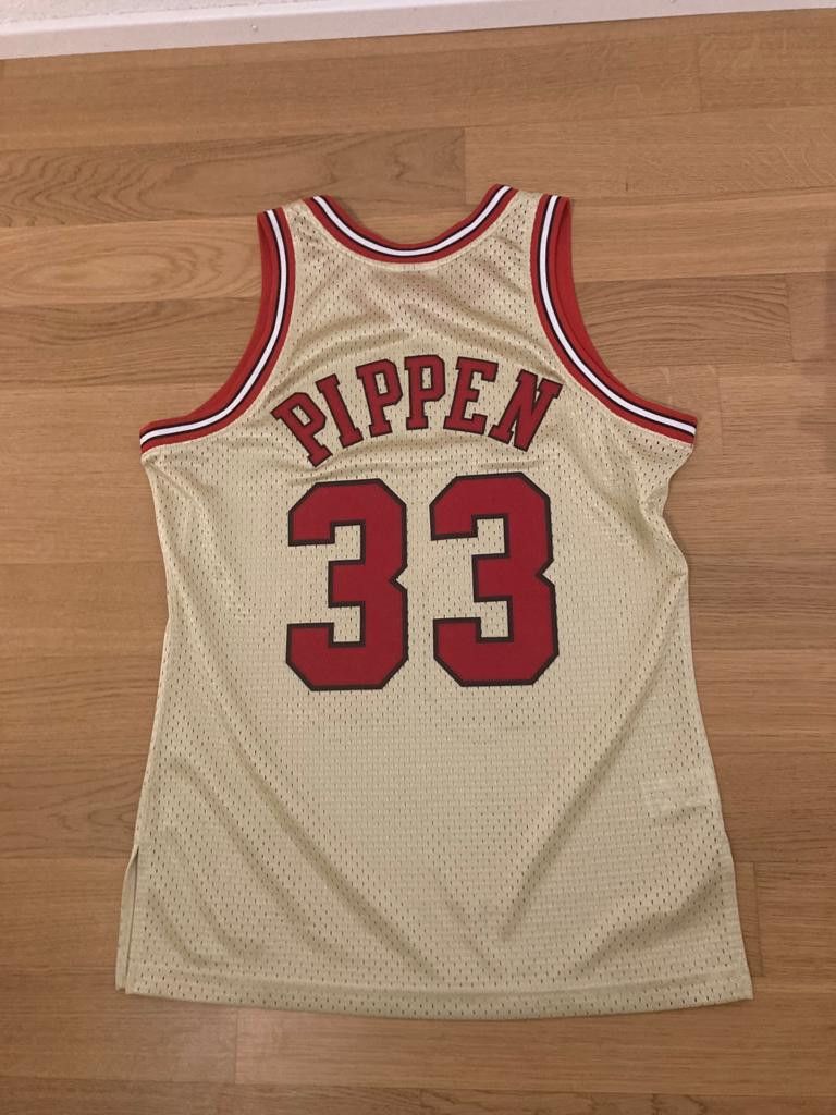 GOLD SCOTTIE PIPPEN SWINGMAN JERSEY 97 98 Tops