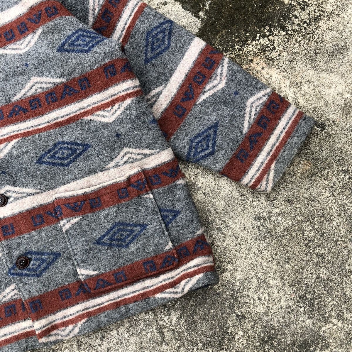 Japanese Brand × Native 🔥Rare🔥Vintage Mannish Navajo Native Umbro Wool Heavy Jacket Size US XXL / EU 58 / 5 - 6 Thumbnail