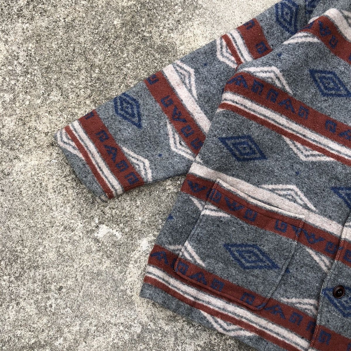 Japanese Brand × Native 🔥Rare🔥Vintage Mannish Navajo Native Umbro Wool Heavy Jacket Size US XXL / EU 58 / 5 - 8 Thumbnail