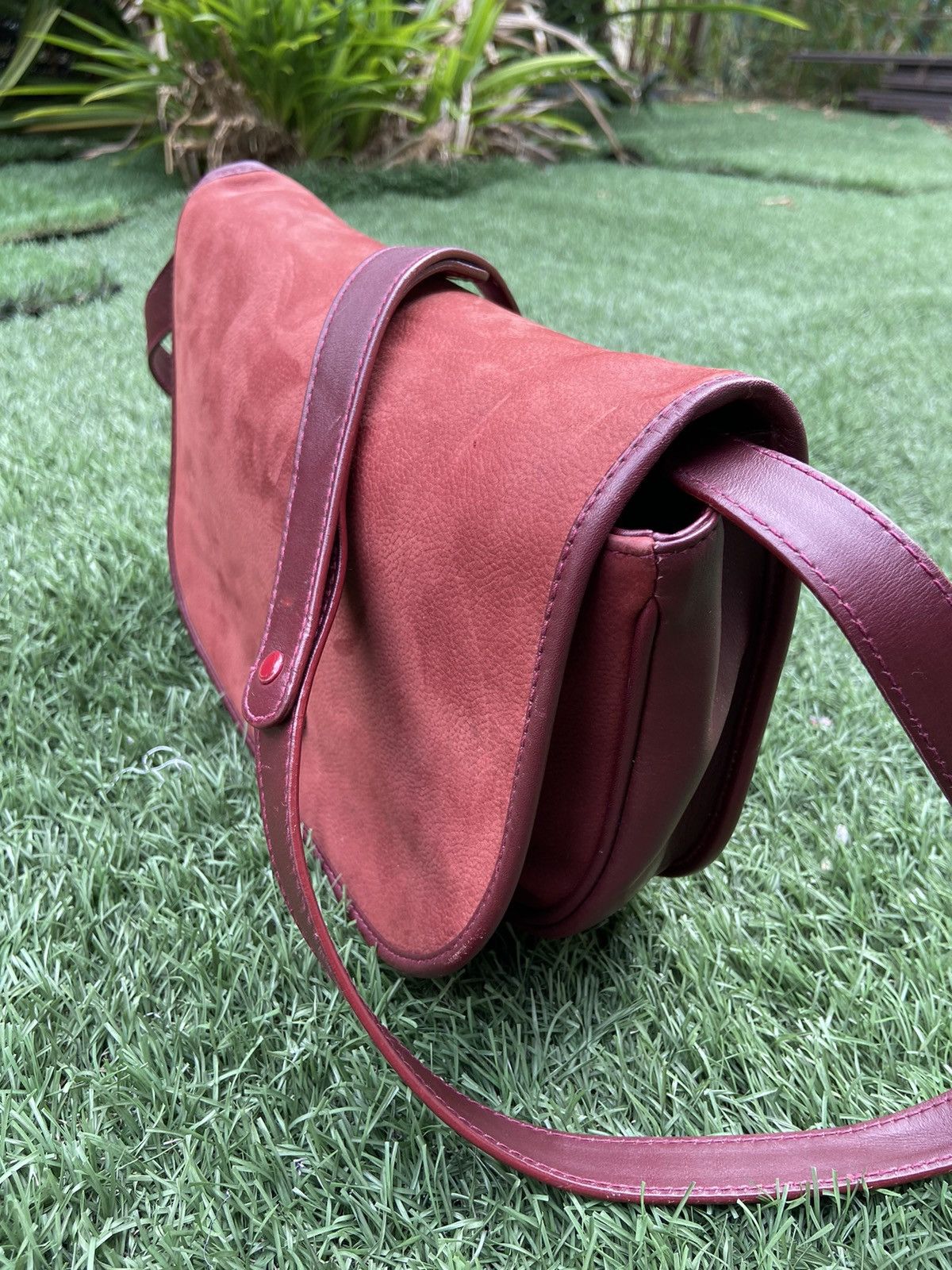 Gucci Gucci Burgundy Marron Hobo Suede Leather Crossbody Bag Size ONE SIZE - 2 Thumbnail