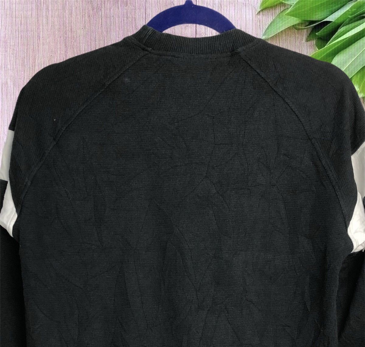 Adidas 90s Vintage Adidas Vintage crewneck sweatshirt center logo Size US L / EU 52-54 / 3 - 5 Thumbnail