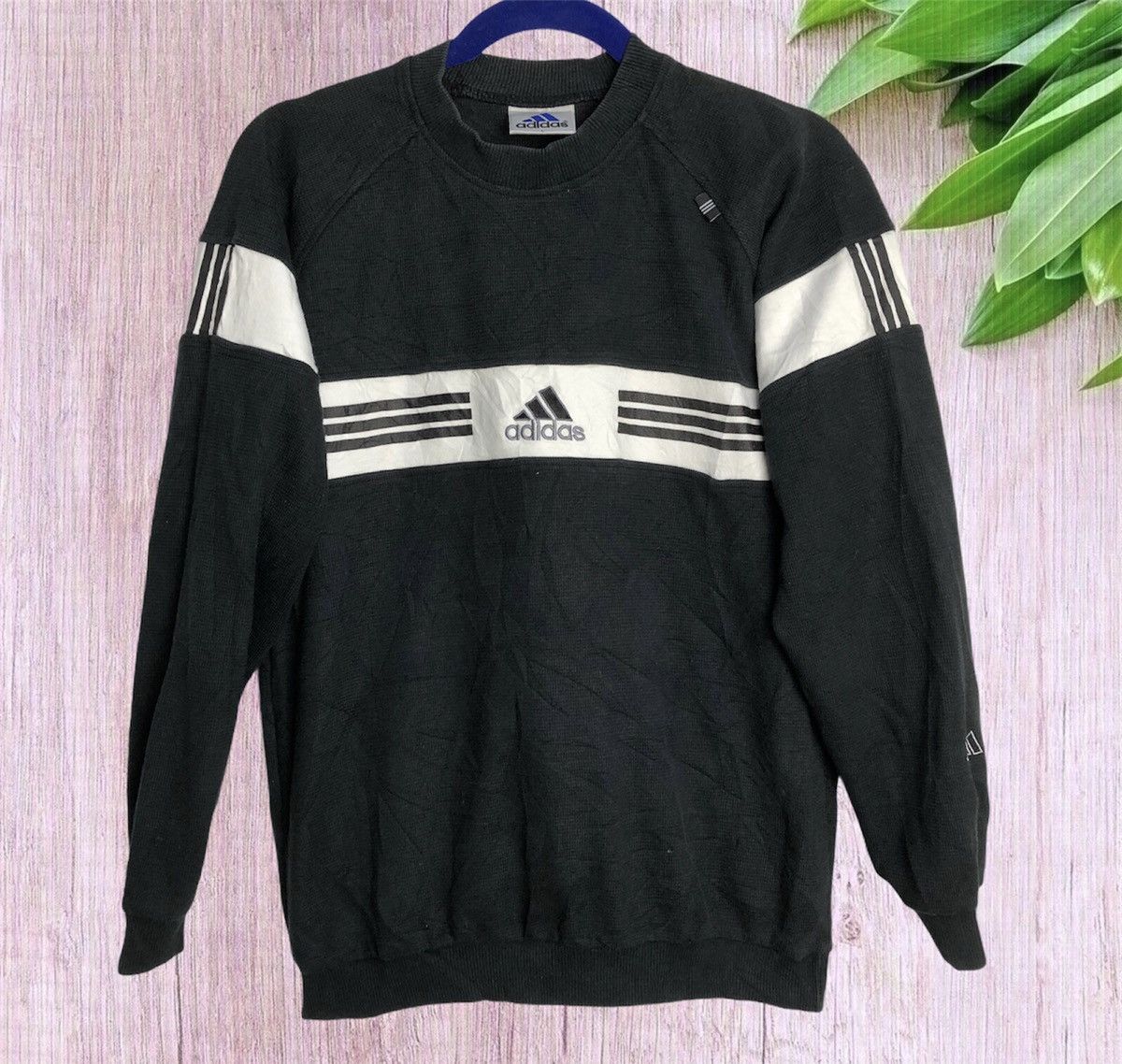 90s Vintage Adidas Vintage crewneck sweatshirt center logo