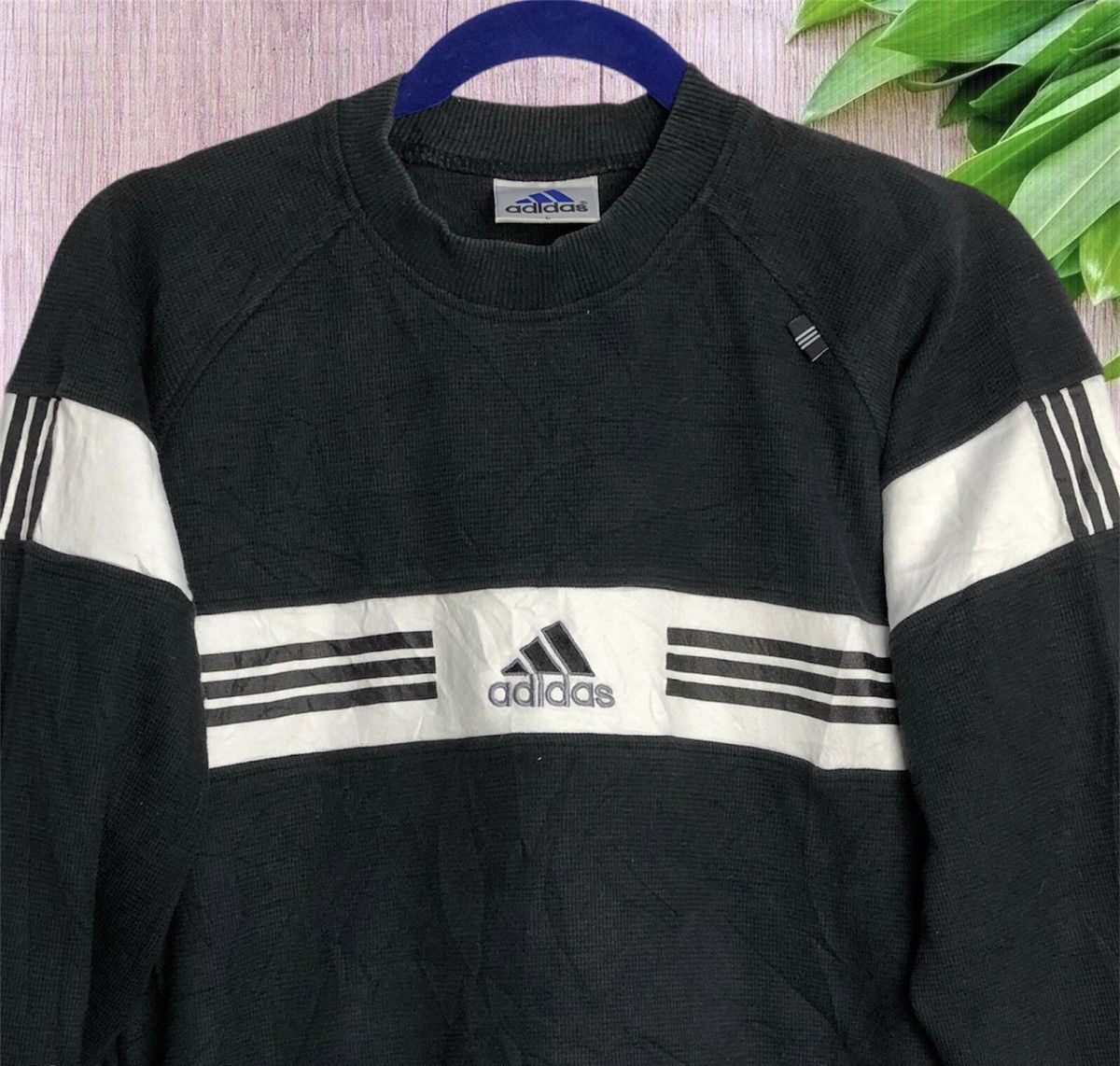 Adidas 90s Vintage Adidas Vintage crewneck sweatshirt center logo Size US L / EU 52-54 / 3 - 2 Thumbnail