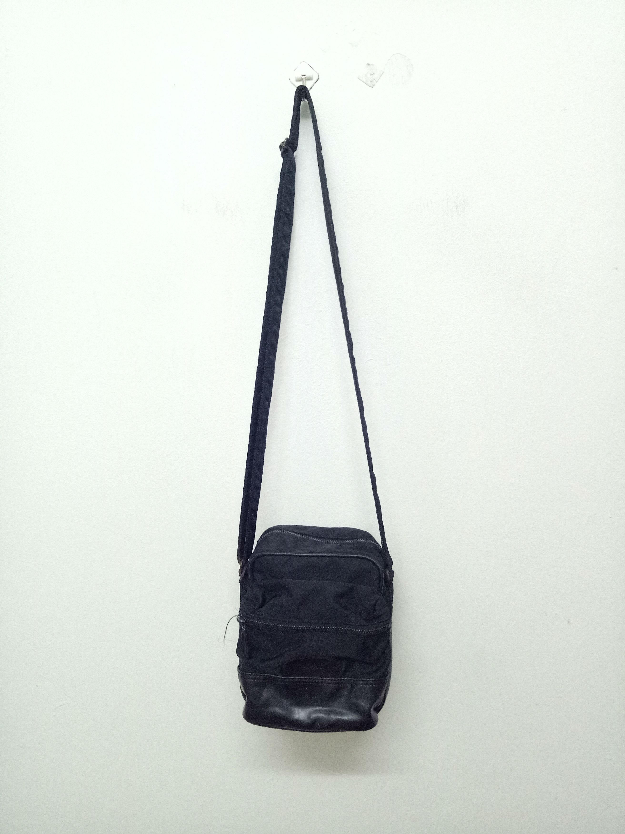 Yohji Yamamoto Yohji Yamamoto Y'saccs pour homme Nylon leather sling bag Size ONE SIZE - 5 Thumbnail