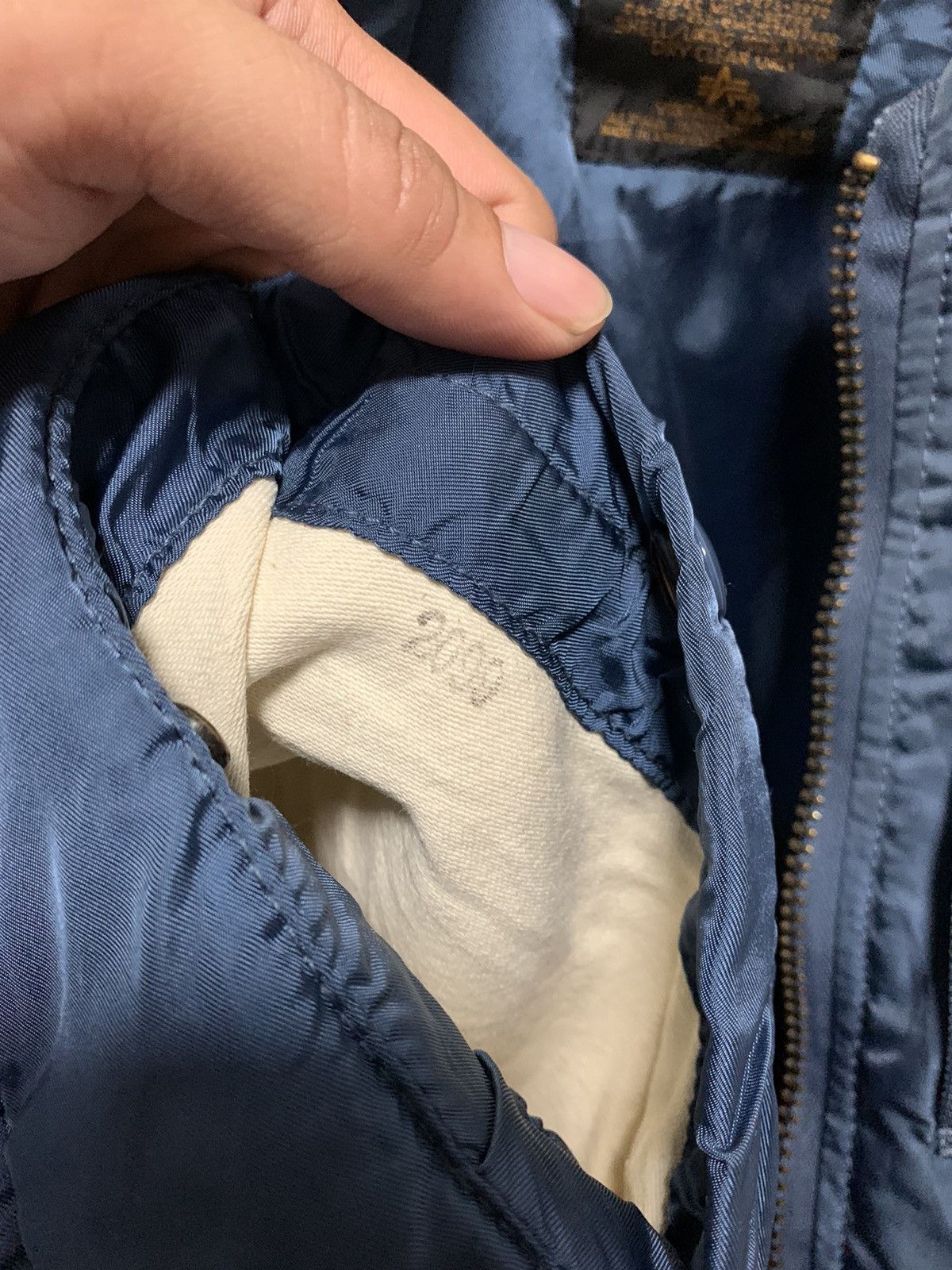 Alpha Industries × Vintage Vintage Alpha Industries MA-1 Bomber Jacket Size US M / EU 48-50 / 2 - 19 Thumbnail