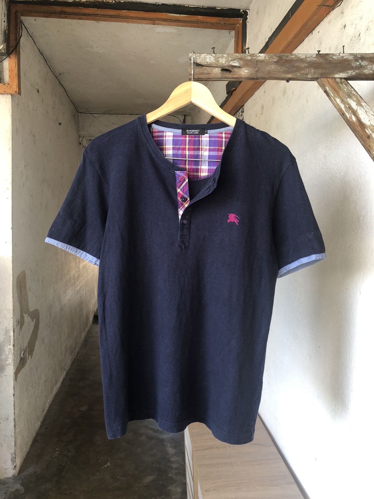 Burberry Vintage Burberry Black Label Nova Check Button Tshirt Size US M / EU 48-50 / 2 - 1 Thumbnail
