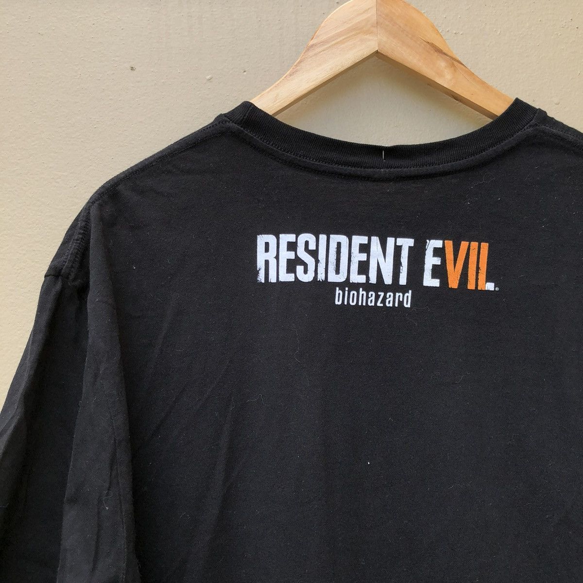 Vintage Vintage residentevil capcom game t shirt Size US XL / EU 56 / 4 - 5 Thumbnail
