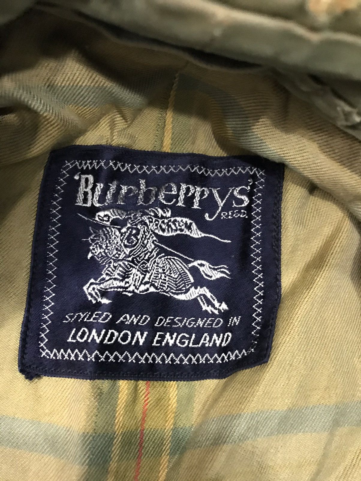 Burberry Vintage Burberrys Raincoat Distressed Size US L / EU 52-54 / 3 - 9 Thumbnail