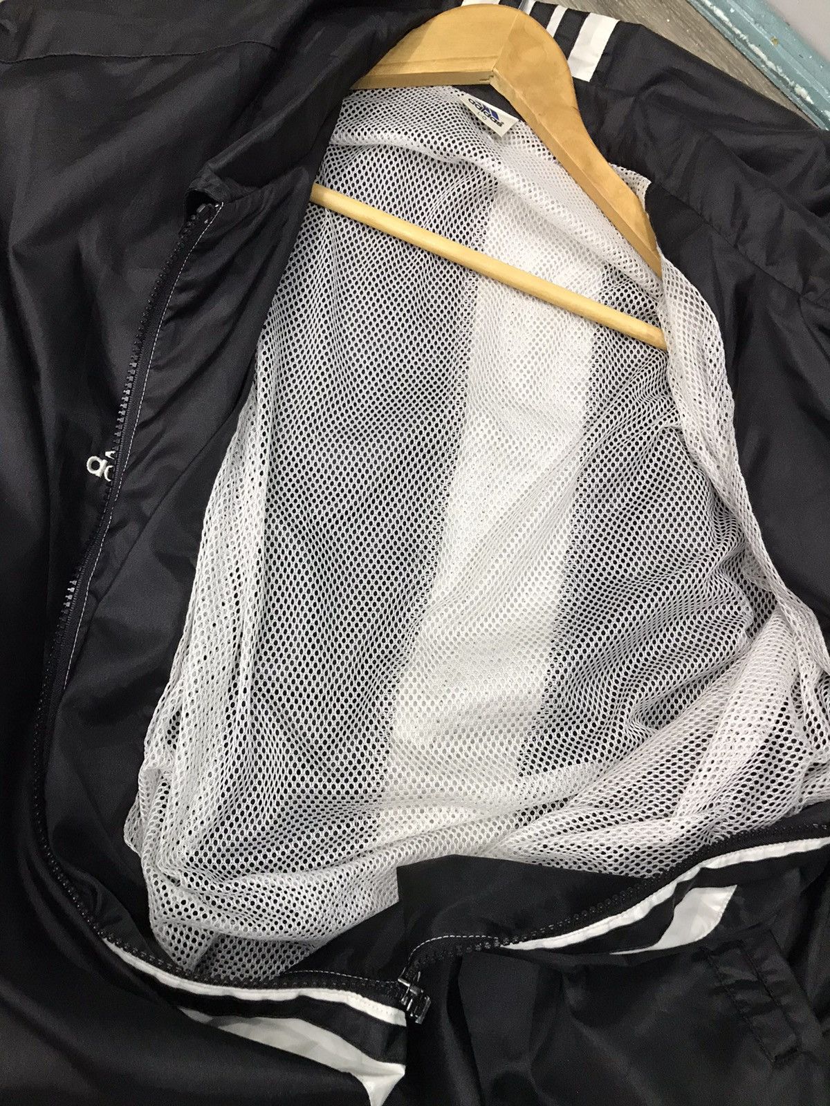 Adidas × Vintage Adidas Nylon Windbreaker Size US L / EU 52-54 / 3 - 12 Thumbnail