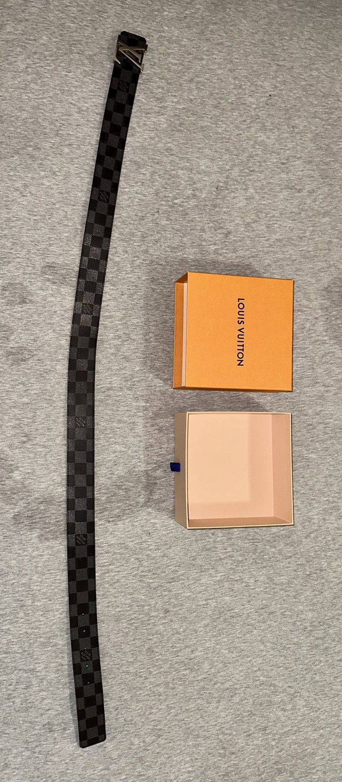 Shop Louis Vuitton Leather Belts (M8261T/M8260T) by retrochari