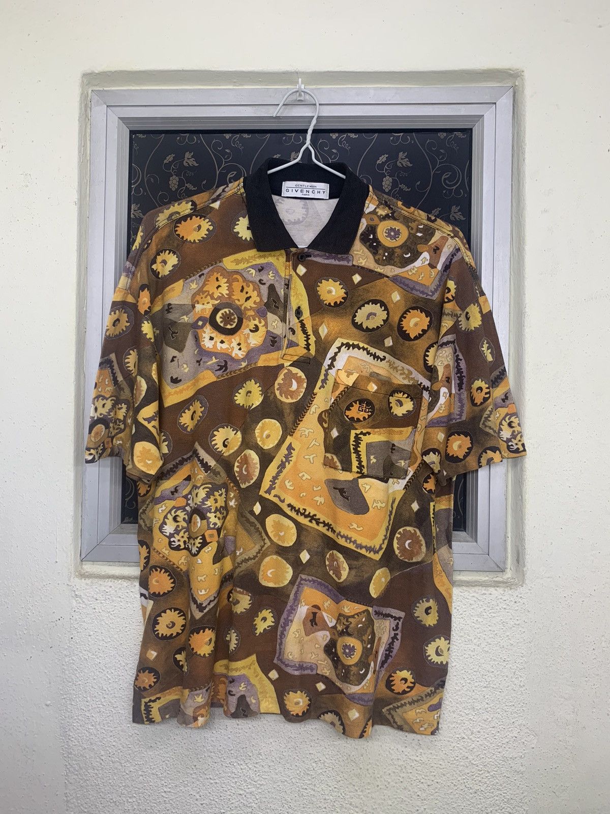 Givenchy Vintage Givenchy Gentleman Polo Made in Italy Size US M / EU 48-50 / 2 - 1 Thumbnail