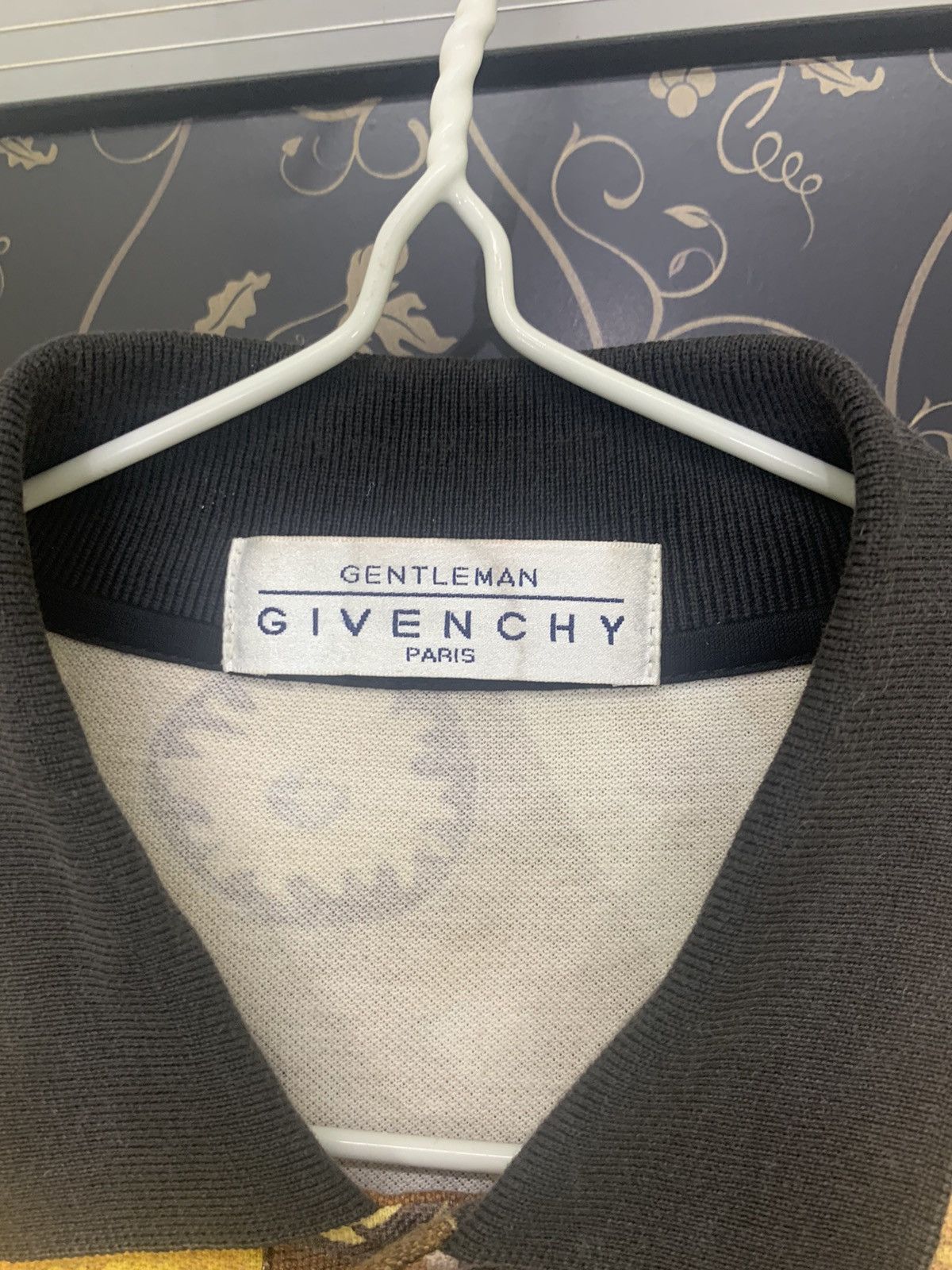 Givenchy Vintage Givenchy Gentleman Polo Made in Italy Size US M / EU 48-50 / 2 - 4 Thumbnail