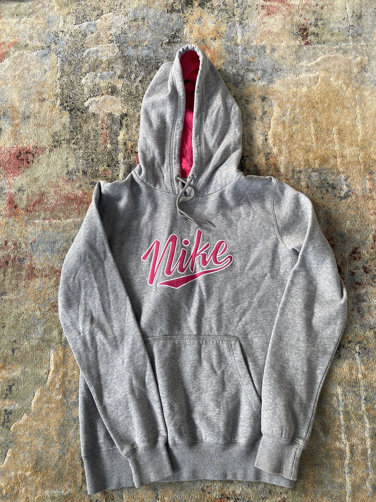Vintage Y2K Grey and Pink Nike Script Hoodie