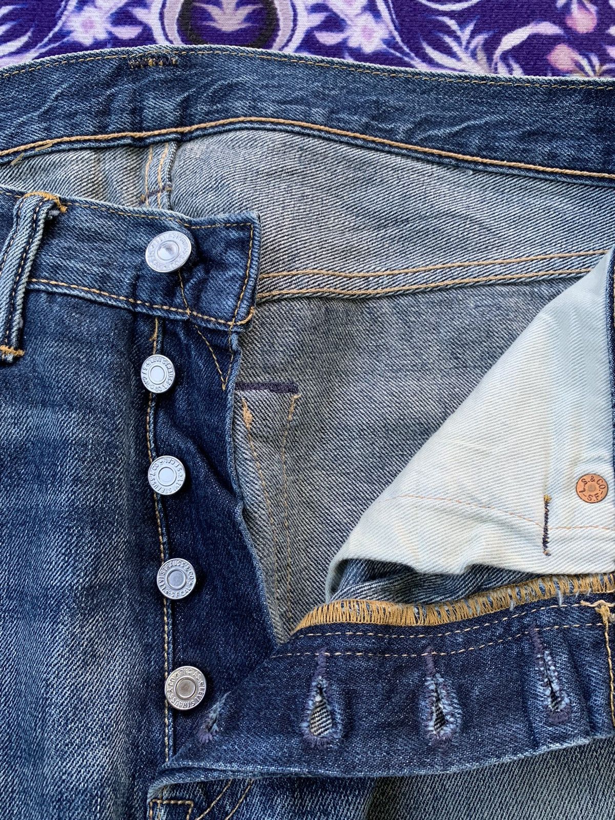 Levi's Vintage Clothing Levis 501 Distressed Denim Size US 32 / EU 48 - 5 Thumbnail