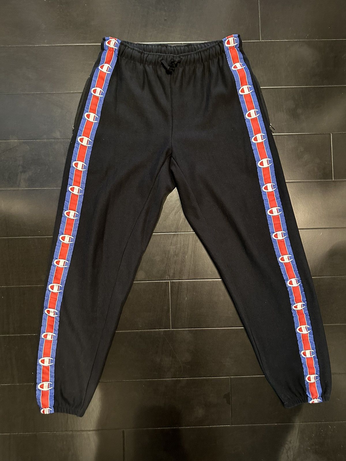 VETEMENTS x Champion SS17 Jogger sweatpants black Small