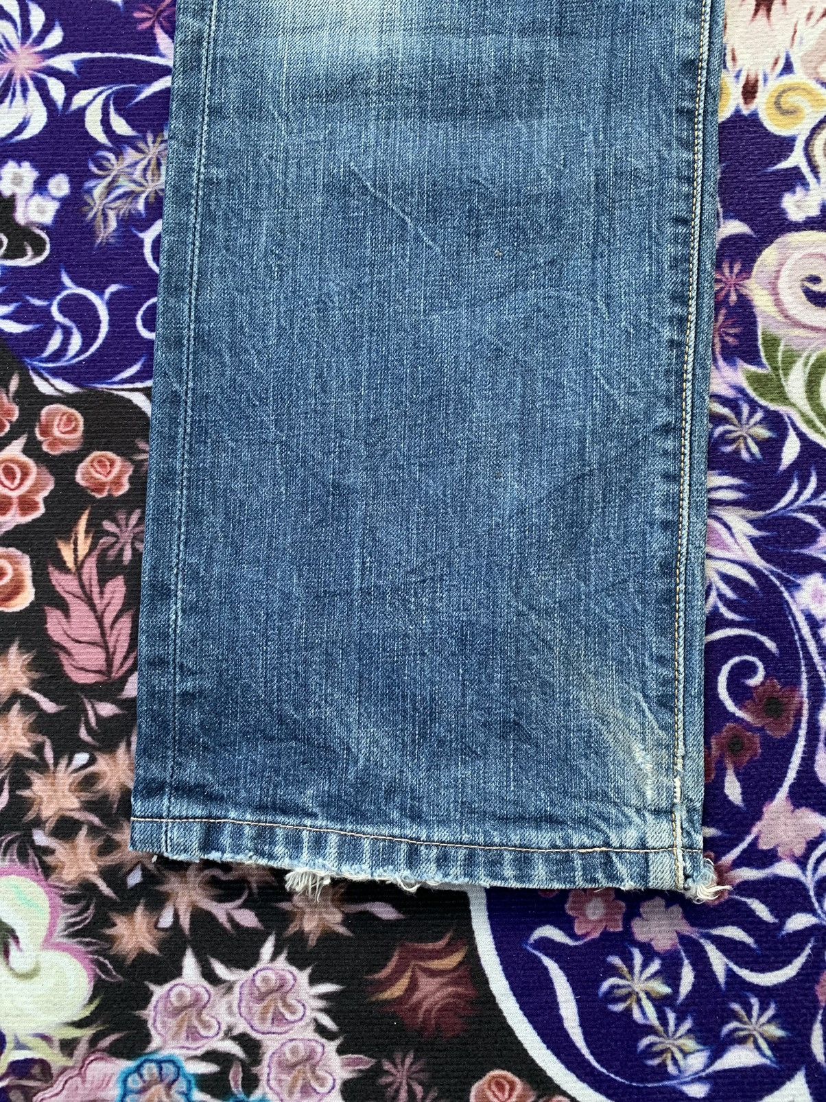 Levi's Vintage Clothing Vintage Levis 501 Distressed Denim Size US 30 / EU 46 - 3 Thumbnail