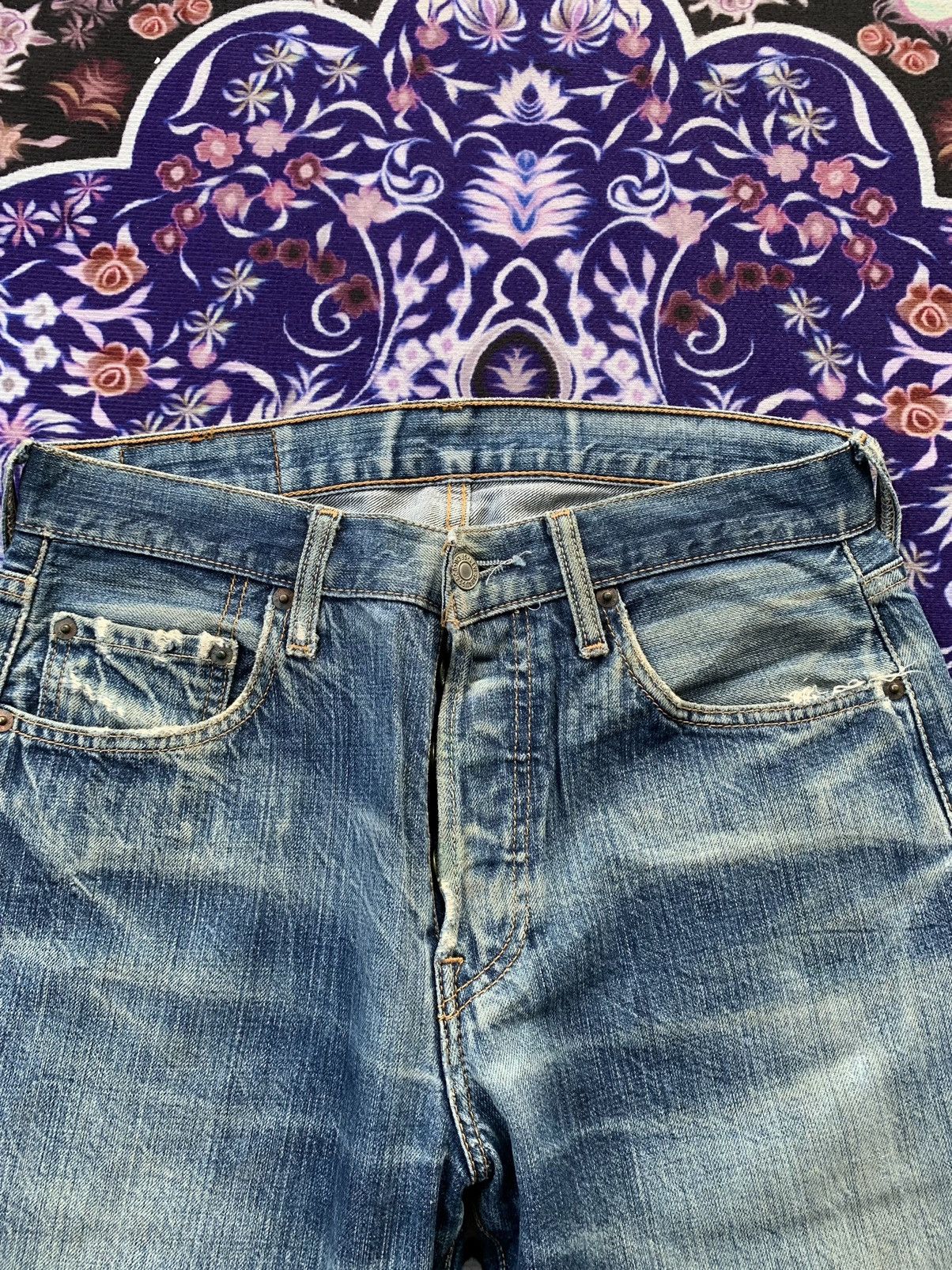 Levi's Vintage Clothing Vintage Levis 501 Distressed Denim Size US 30 / EU 46 - 5 Thumbnail