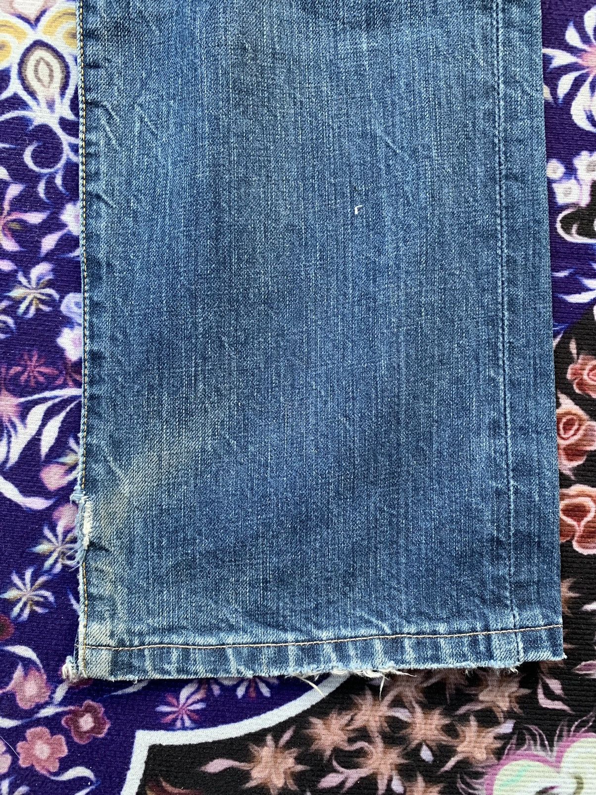 Levi's Vintage Clothing Vintage Levis 501 Distressed Denim Size US 30 / EU 46 - 2 Thumbnail