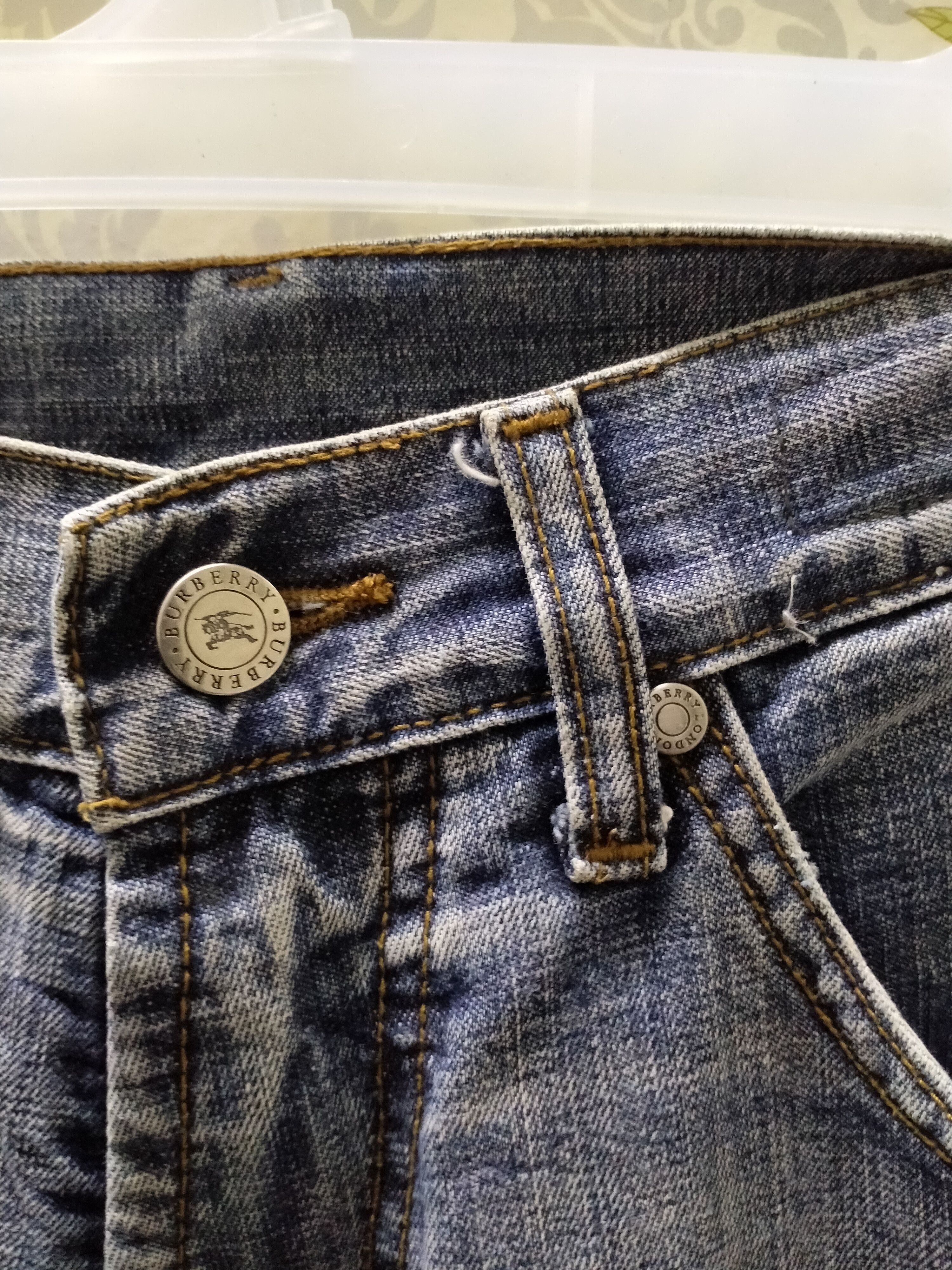 Burberry Burberry London jeans Size US 31 - 9 Thumbnail