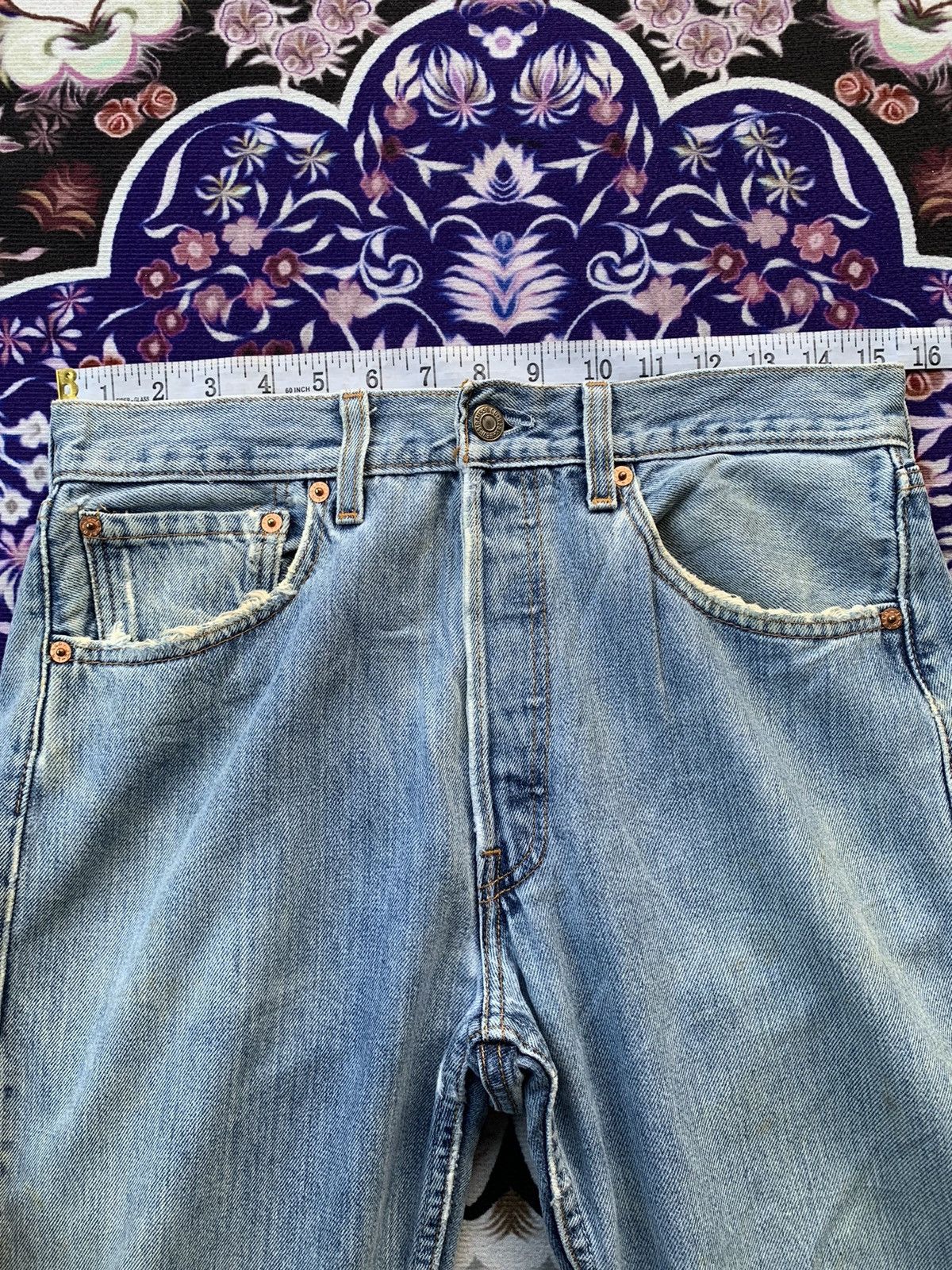Levi's Vintage Clothing Vintage Levis 501 Distressed Denim Size US 31 - 15 Thumbnail