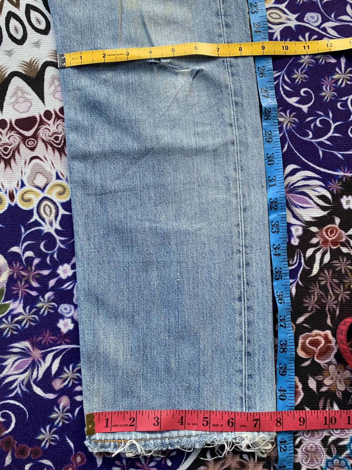 Levi's Vintage Clothing Vintage Levis 501 Distressed Denim Size US 31 - 13 Thumbnail