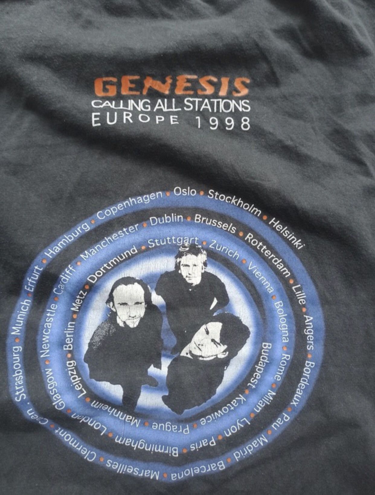 Band Tees × Vintage Genesis Calling All Stations Europe Tour 1998 Vintage TShirt Size US XL / EU 56 / 4 - 7 Thumbnail