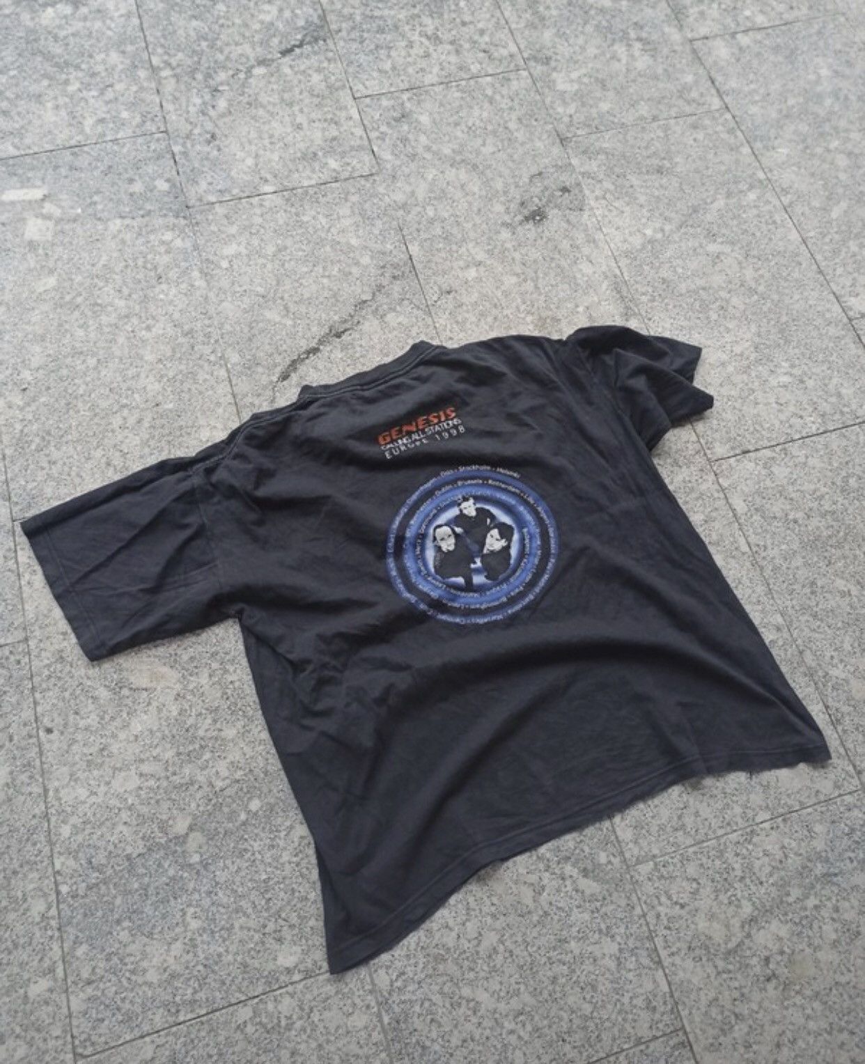 Band Tees × Vintage Genesis Calling All Stations Europe Tour 1998 Vintage TShirt Size US XL / EU 56 / 4 - 6 Thumbnail