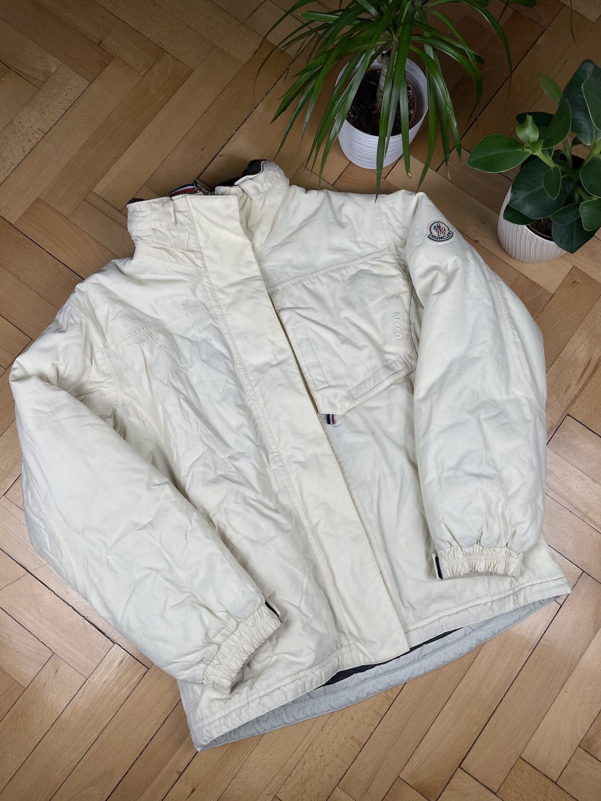 ブルゾン Moncler Grenoble 'Mauduit' White Polyester Bomber Jacket Moncler Grenoble MONCLER GRENOBLE 'Mauduit' White Polyester