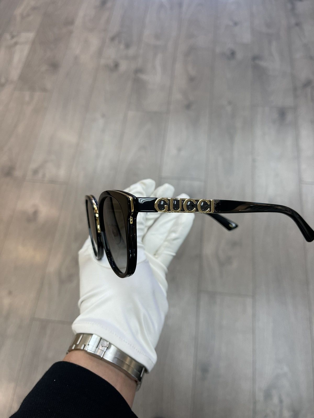 NEW Gucci GG1190 Round Black Spell Out Gucci Sunglasses
