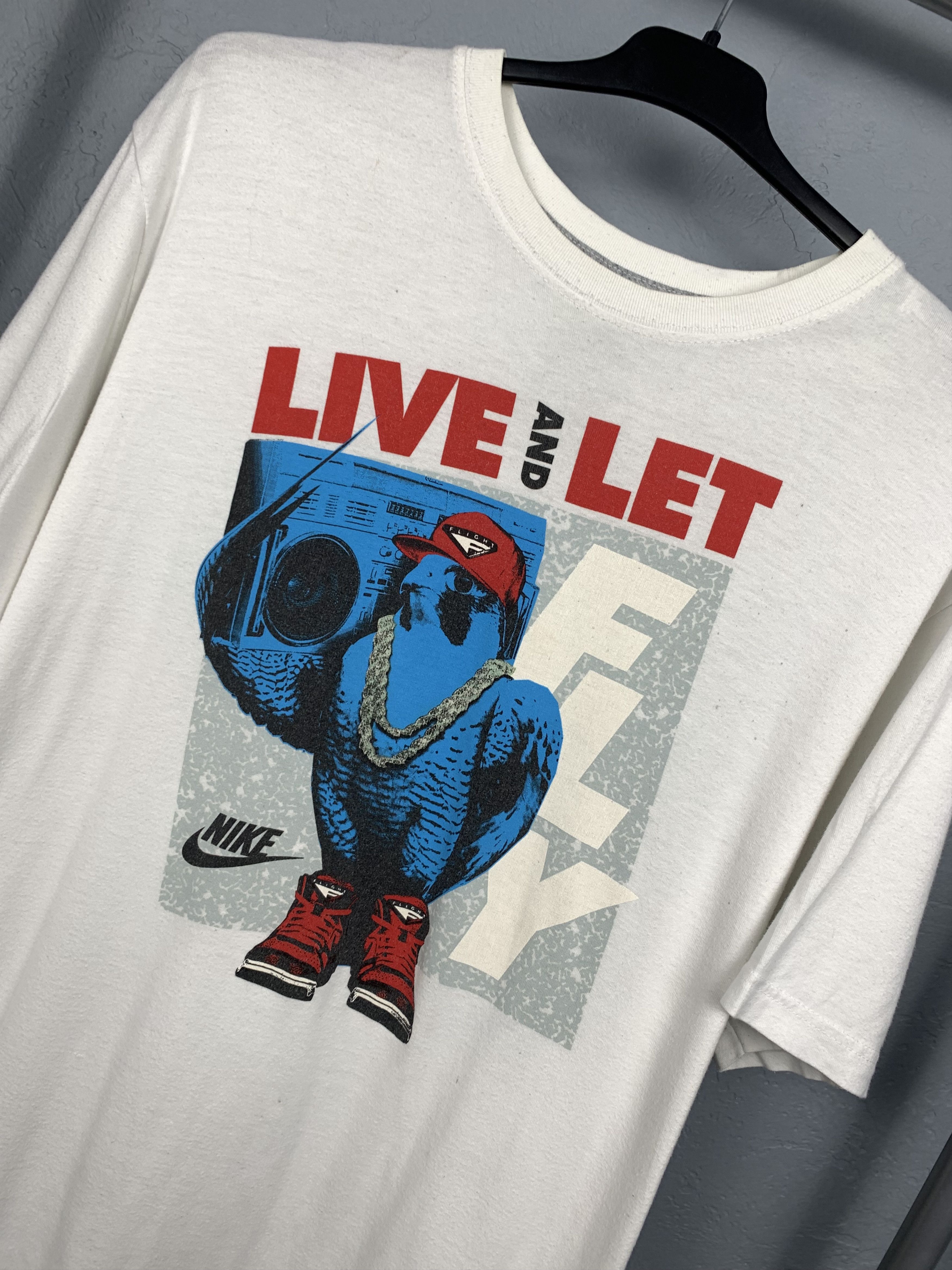 Nike Vintage Nike Mens T-Shirt Tee Size US L / EU 52-54 / 3 - 2 Thumbnail
